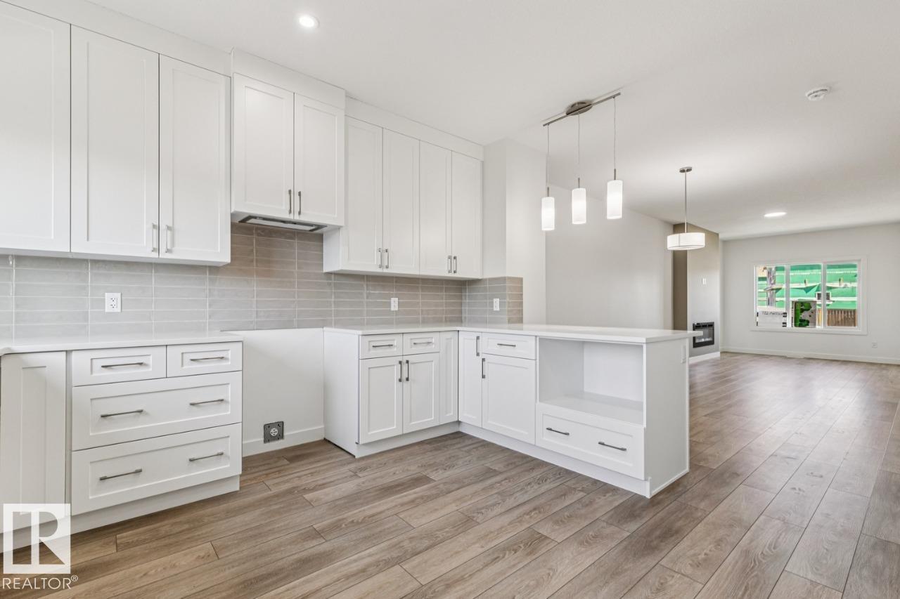 https://zimg.paragon.ice.com/ParagonImages/Property/PM/RAE/225385916/13/0/0/b945eee2494448040e6384d53870299d/1/059a72a24dcabb873207686f62a5aaea/225385916-e20092f3-a352-466e-b077-8e97bf51326f.JPG