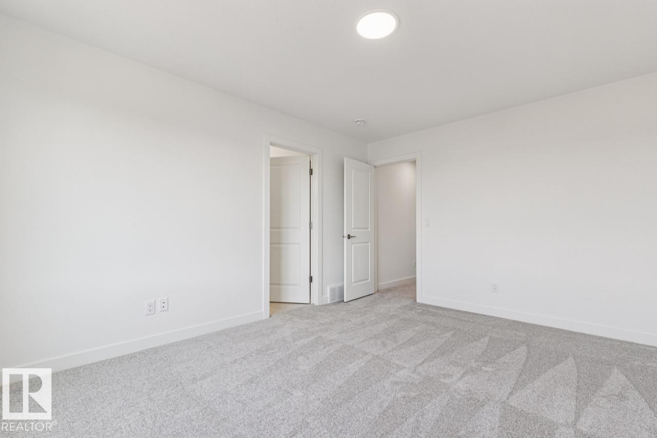 https://zimg.paragon.ice.com/ParagonImages/Property/PM/RAE/225385916/18/0/0/11f9fcc3ea89f2b99d03dba74fb74564/1/059a72a24dcabb873207686f62a5aaea/225385916-a6ba82ba-a8fb-44e4-b14f-834904f744ef.JPG