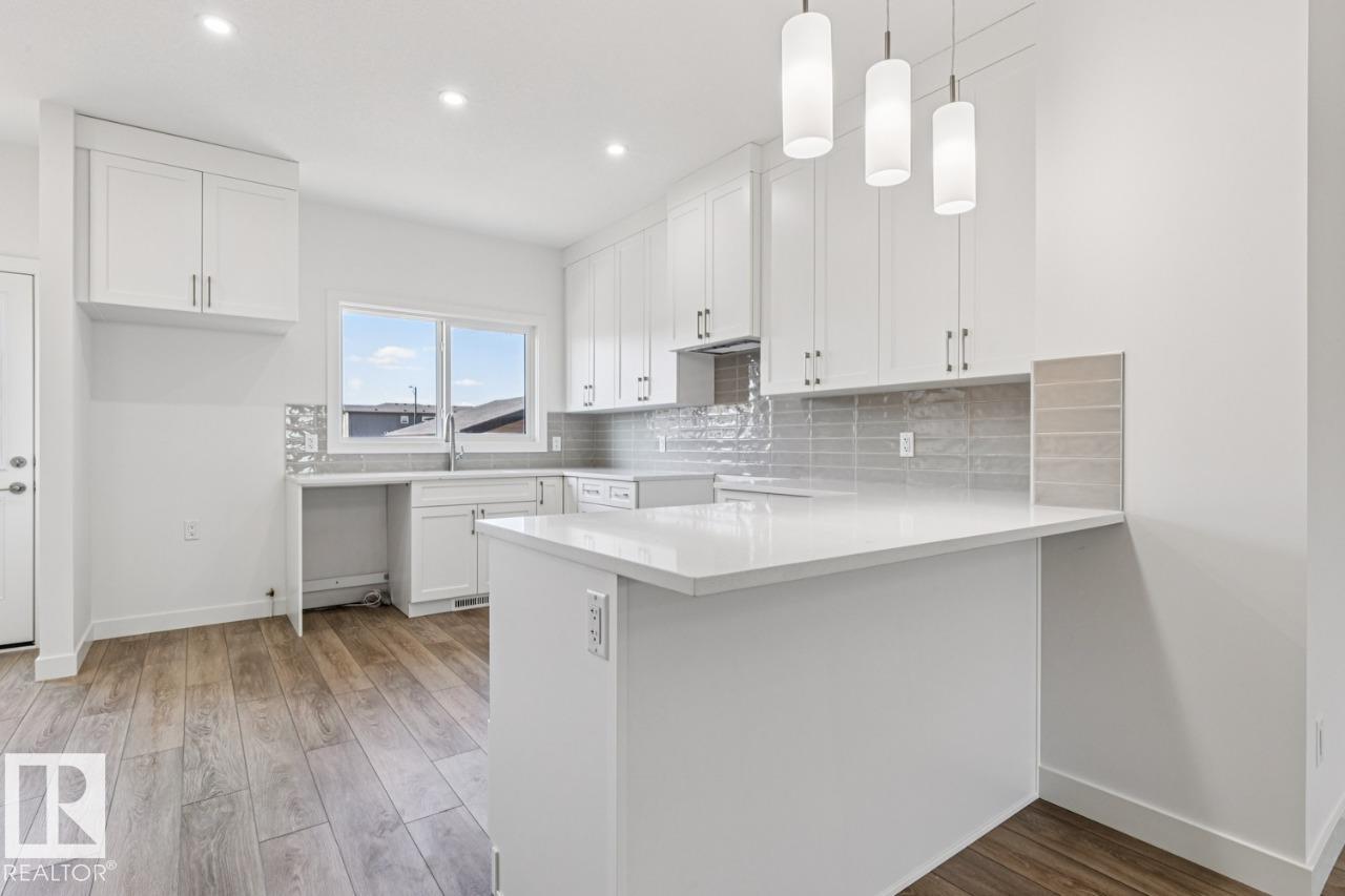 https://zimg.paragon.ice.com/ParagonImages/Property/PM/RAE/225385916/8/0/0/4acf38782c3f9e59dfcbd8d750861687/1/059a72a24dcabb873207686f62a5aaea/225385916-76dc0b90-44a8-4940-ae57-303183693bd1.JPG