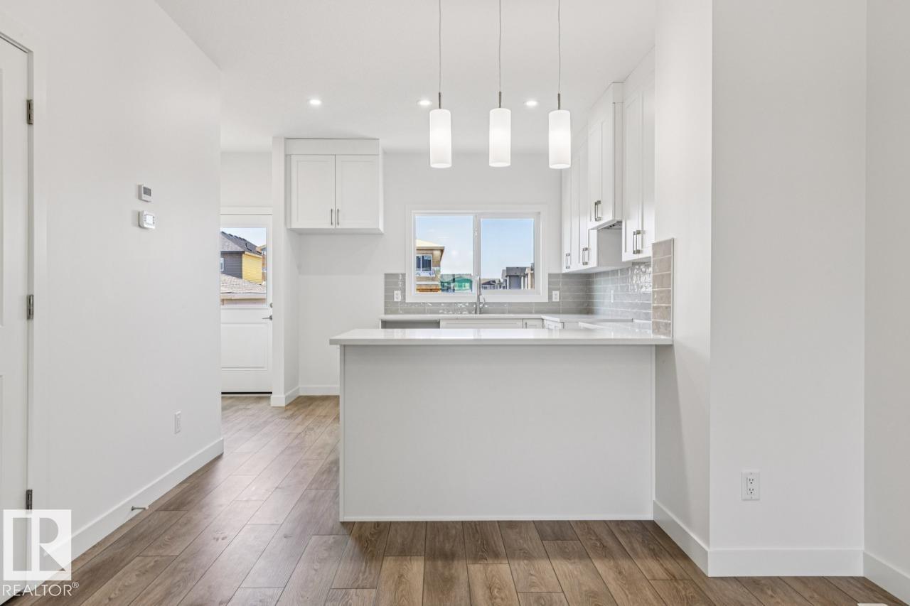 https://zimg.paragon.ice.com/ParagonImages/Property/PM/RAE/225385916/9/0/0/41faa4b148a53beb010122169b4c1c68/1/059a72a24dcabb873207686f62a5aaea/225385916-01bc052d-2552-431f-aeea-97923be6827b.JPG