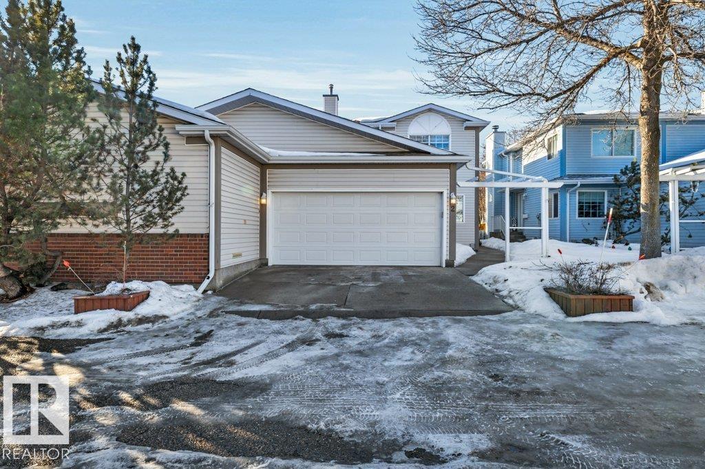 2 - 35 Garden Road, Grandin, St. Albert