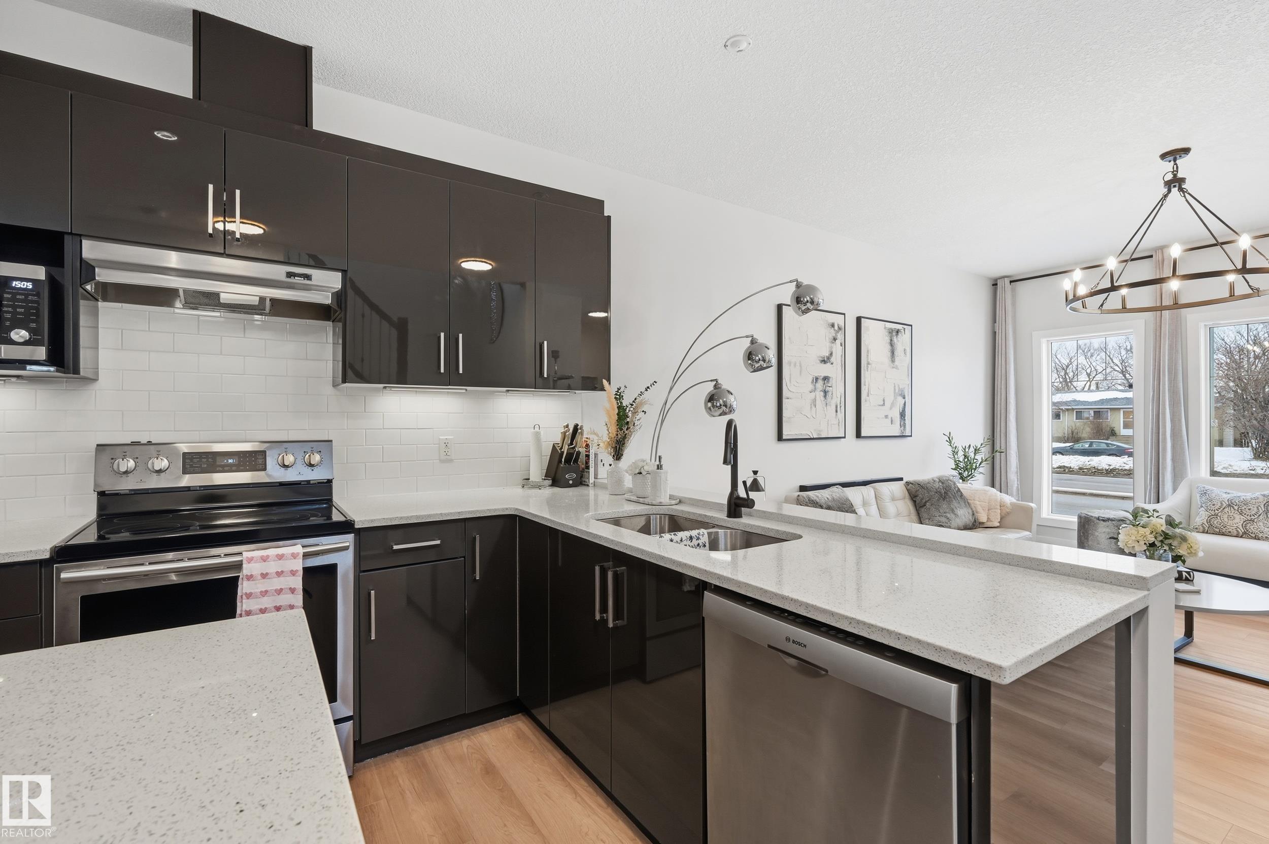 Photo 12 at 10736 149 Street NW, High Park, Edmonton