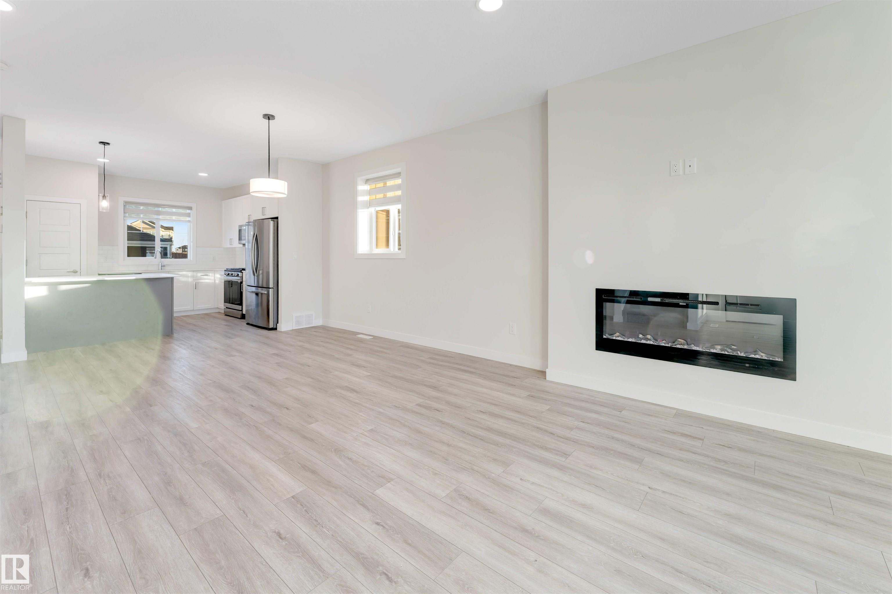 Photo 18 at 560 Glenridding Ravine Drive SW, Glenridding Ravine, Edmonton