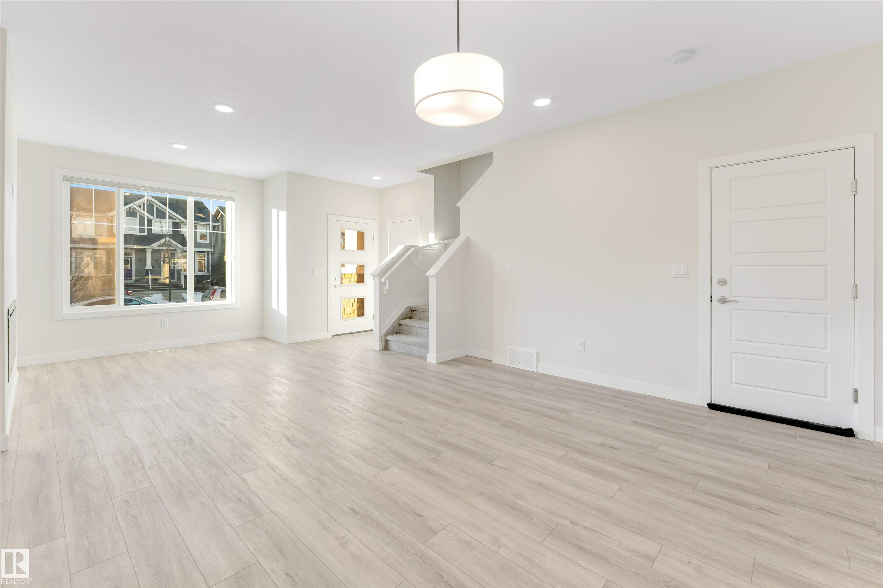 Photo 20 at 560 Glenridding Ravine Drive SW, Glenridding Ravine, Edmonton