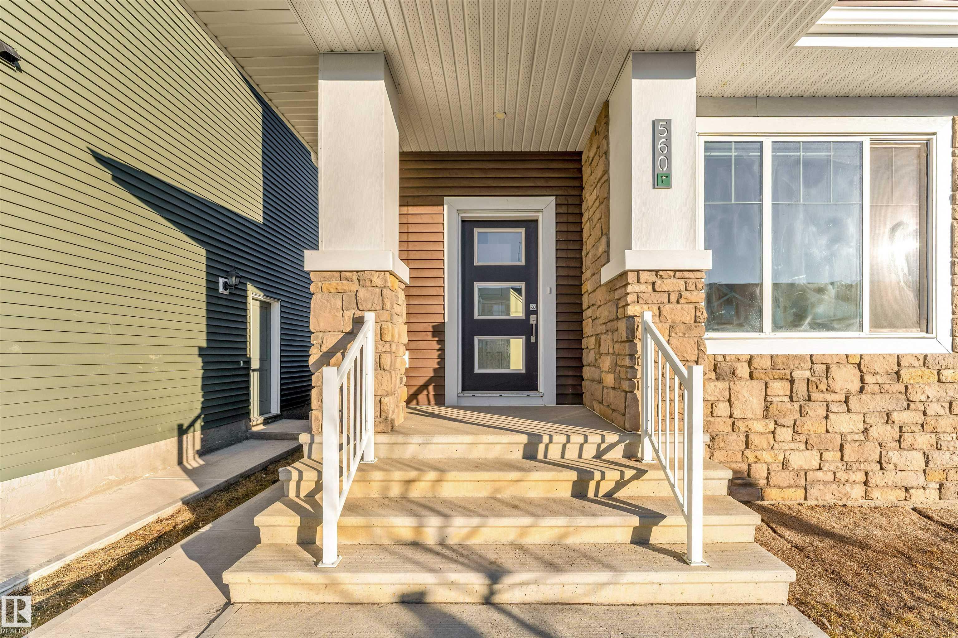 Photo 3 at 560 Glenridding Ravine Drive SW, Glenridding Ravine, Edmonton