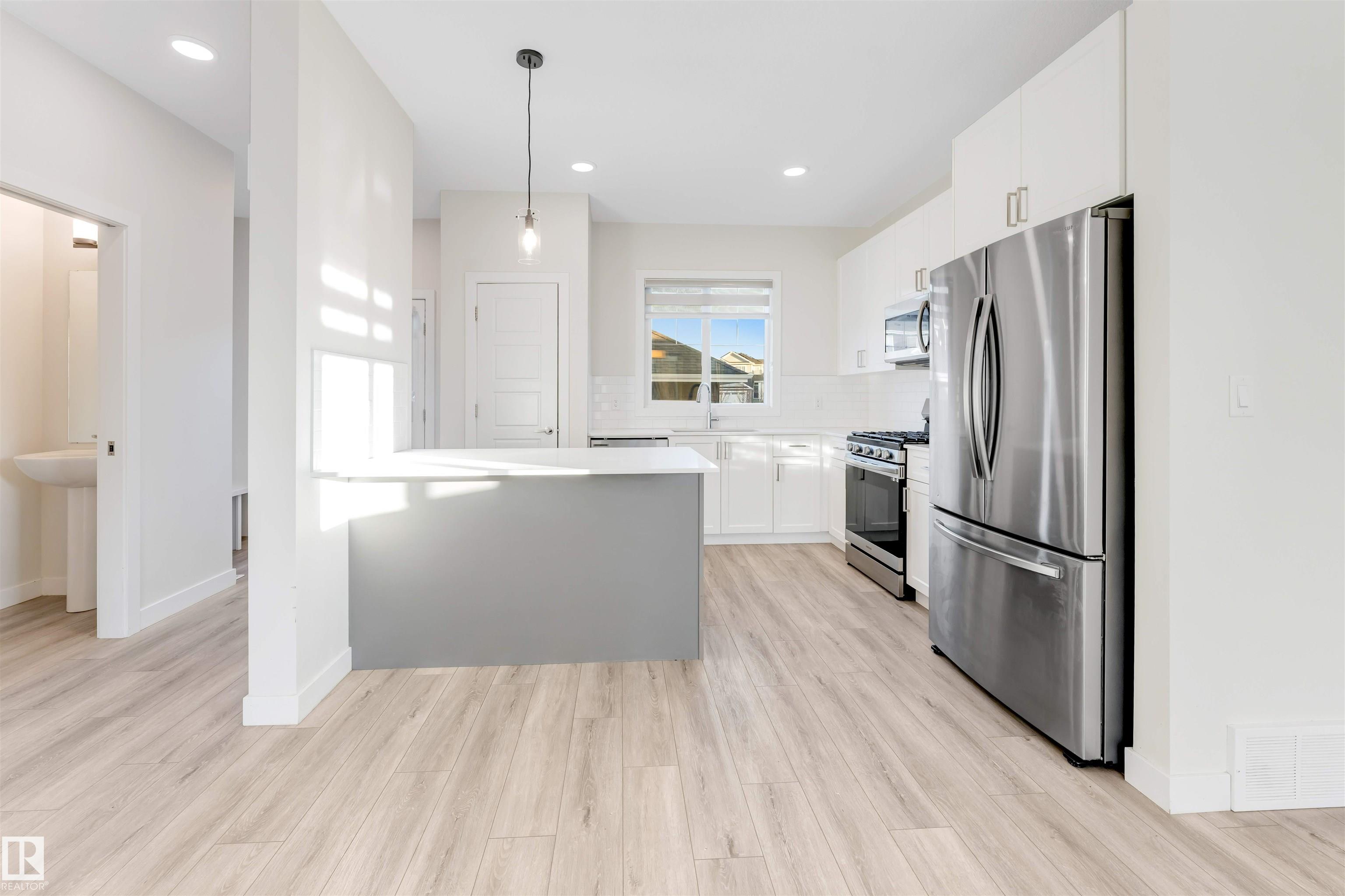 Photo 22 at 560 Glenridding Ravine Drive SW, Glenridding Ravine, Edmonton