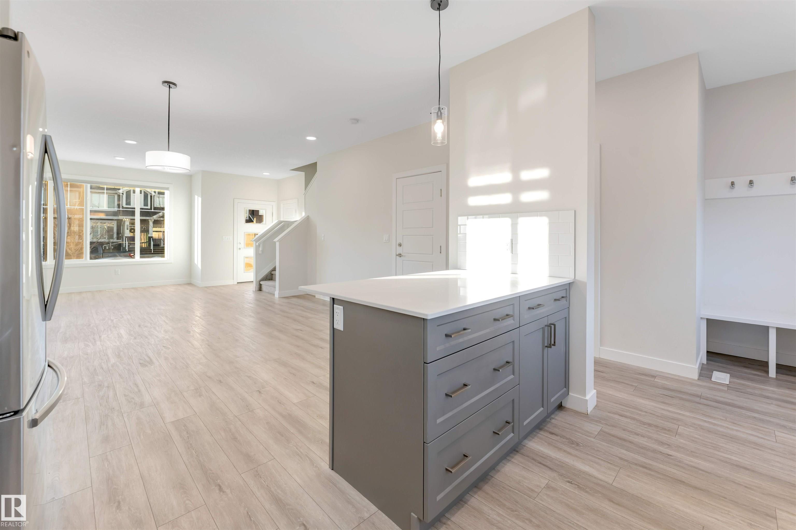 Photo 25 at 560 Glenridding Ravine Drive SW, Glenridding Ravine, Edmonton