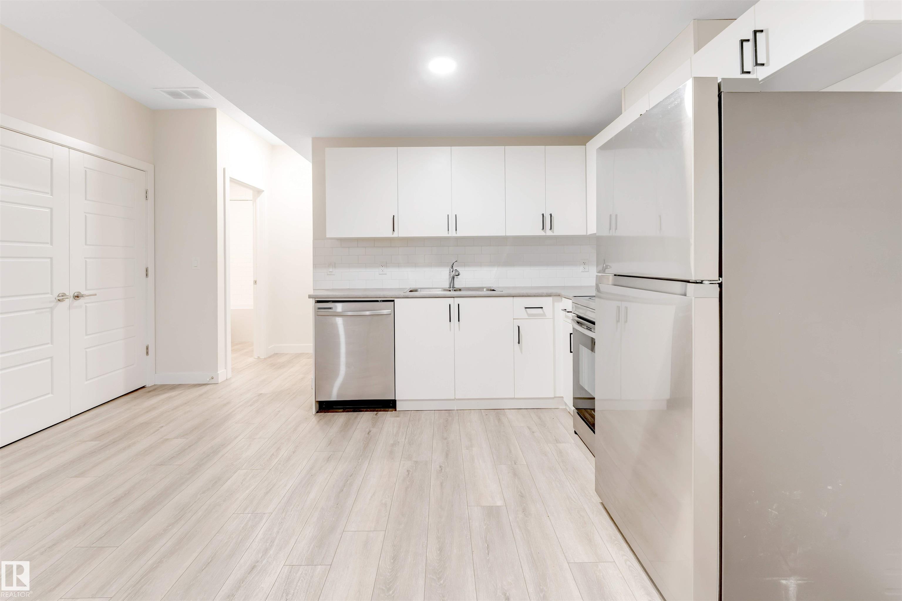 Photo 48 at 560 Glenridding Ravine Drive SW, Glenridding Ravine, Edmonton