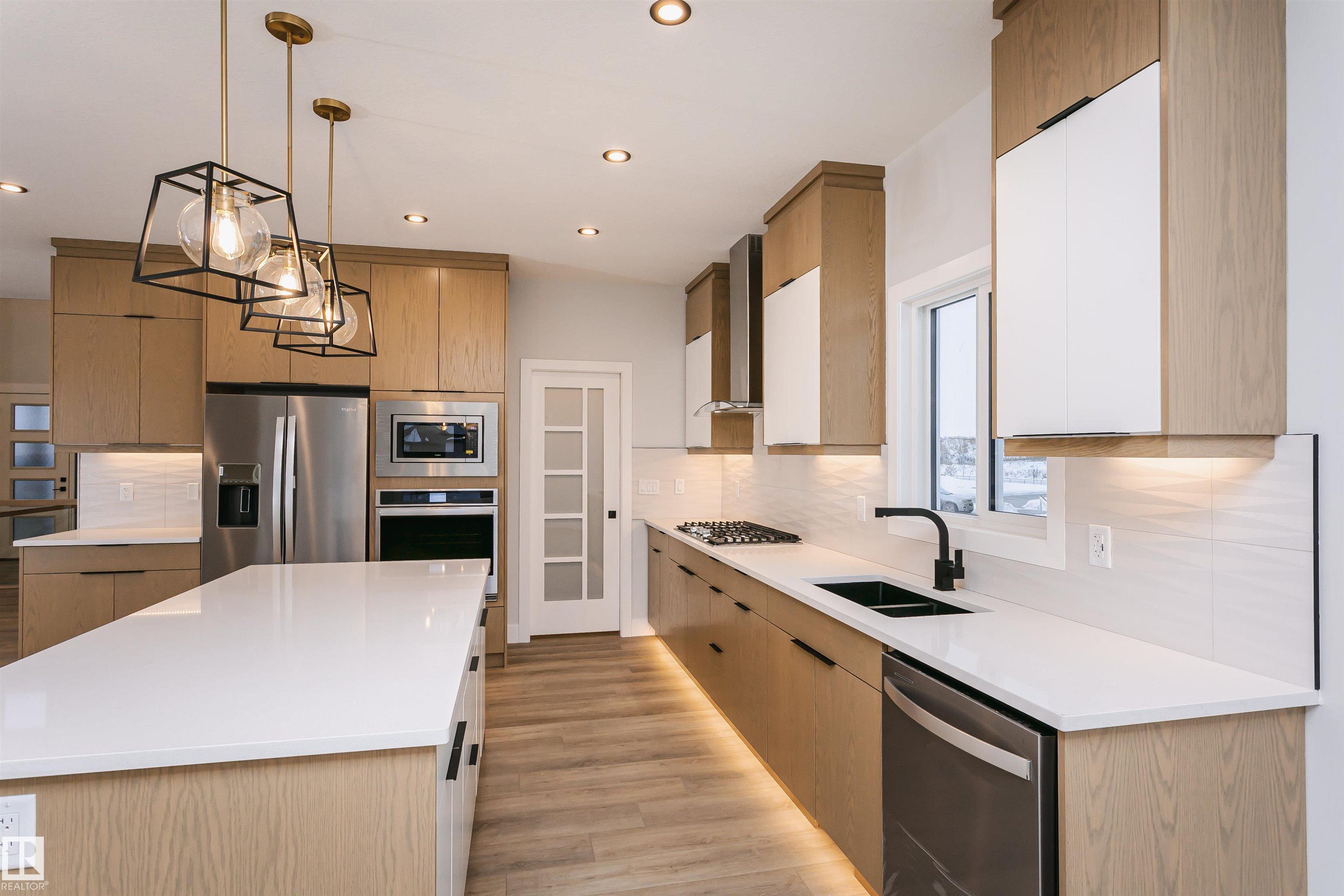 Photo 19 at 162 Edgewater Circle, Southfork, Leduc