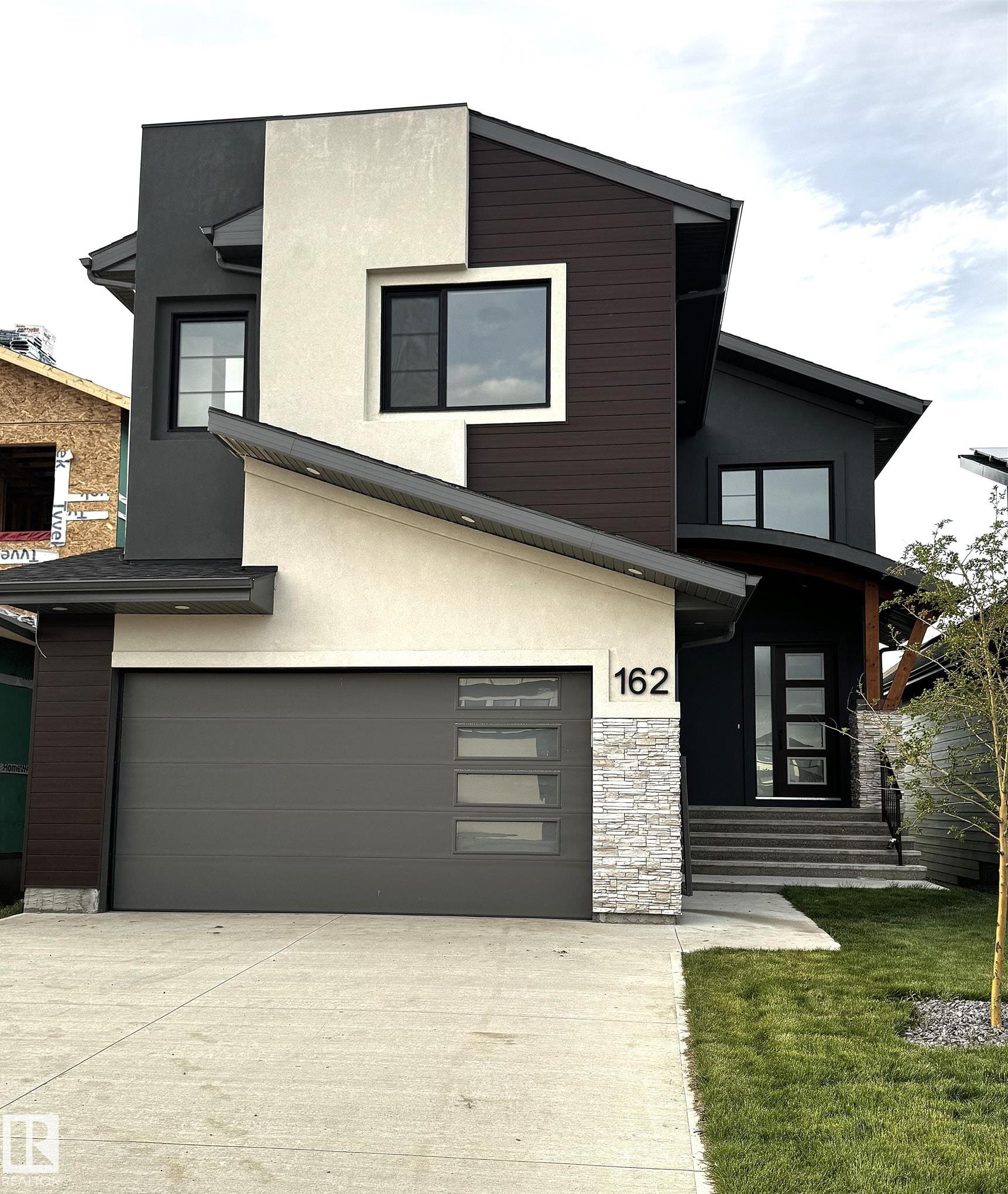 Photo 3 at 162 Edgewater Circle, Southfork, Leduc