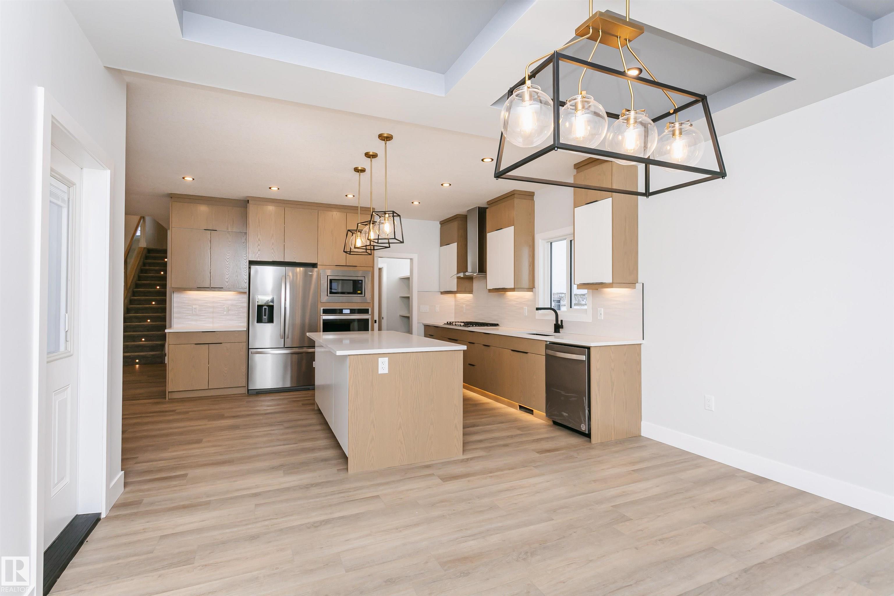 Photo 26 at 162 Edgewater Circle, Southfork, Leduc