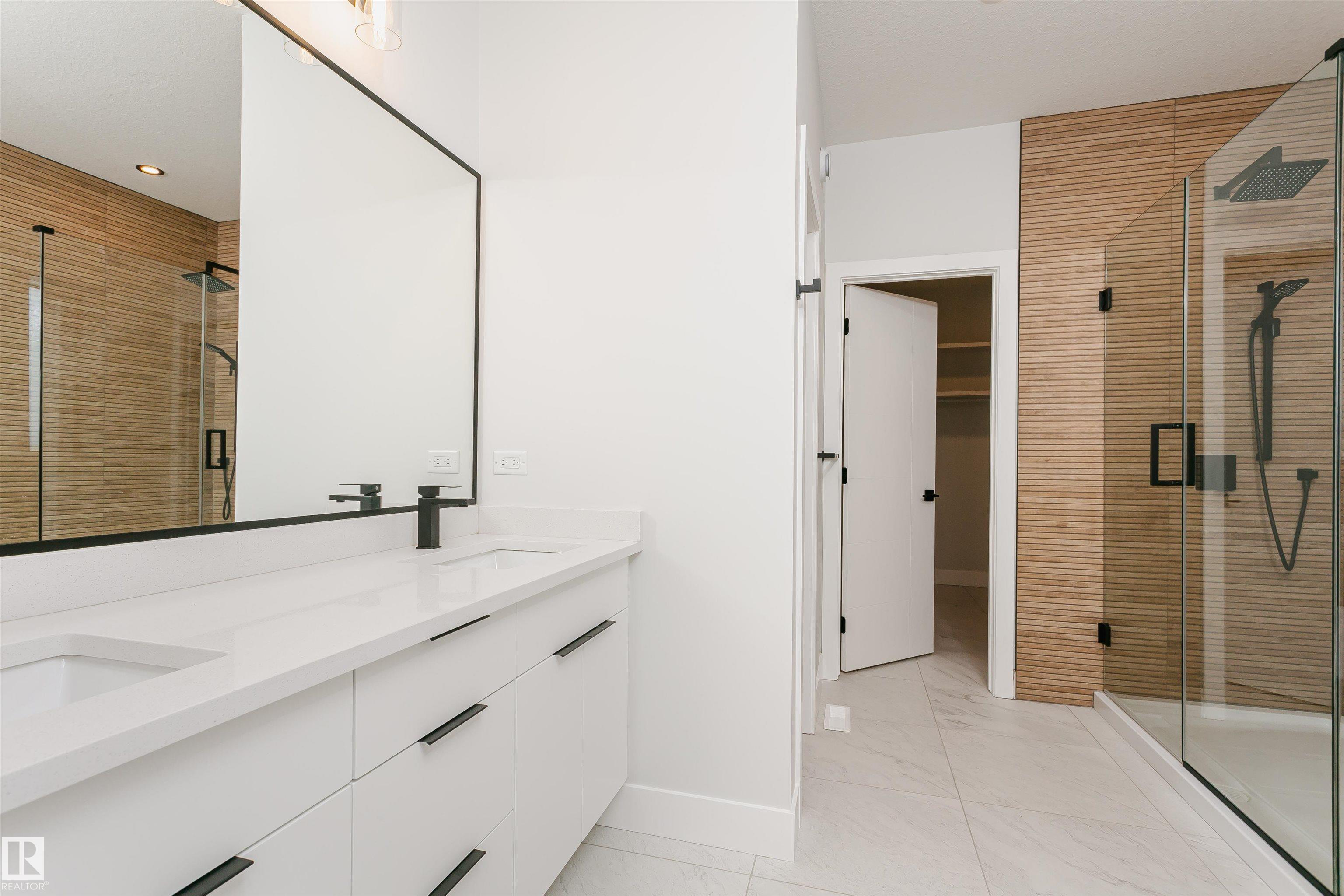 Photo 37 at 162 Edgewater Circle, Southfork, Leduc