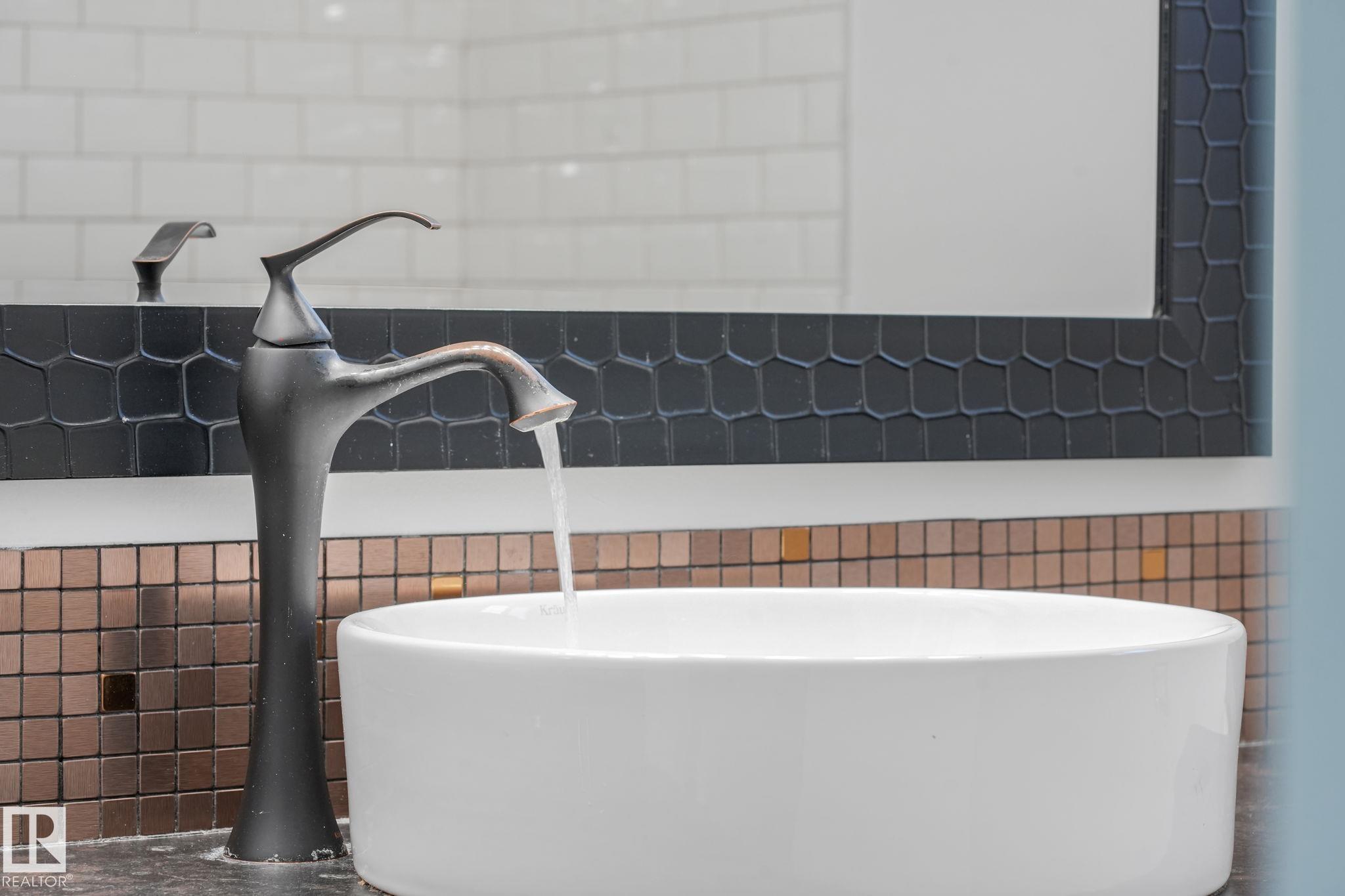 Photo 31 at 2625 135 Avenue NW, Kernohan, Edmonton