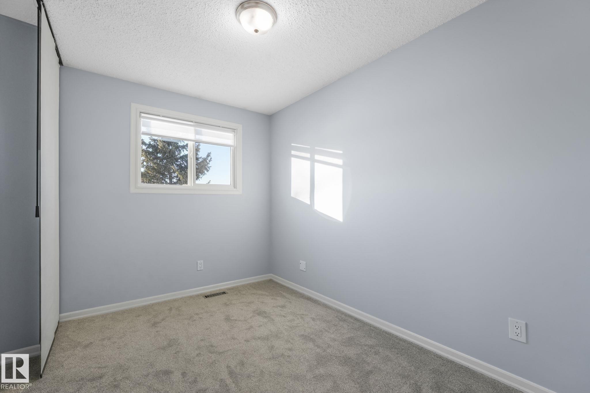 Photo 33 at 2625 135 Avenue NW, Kernohan, Edmonton