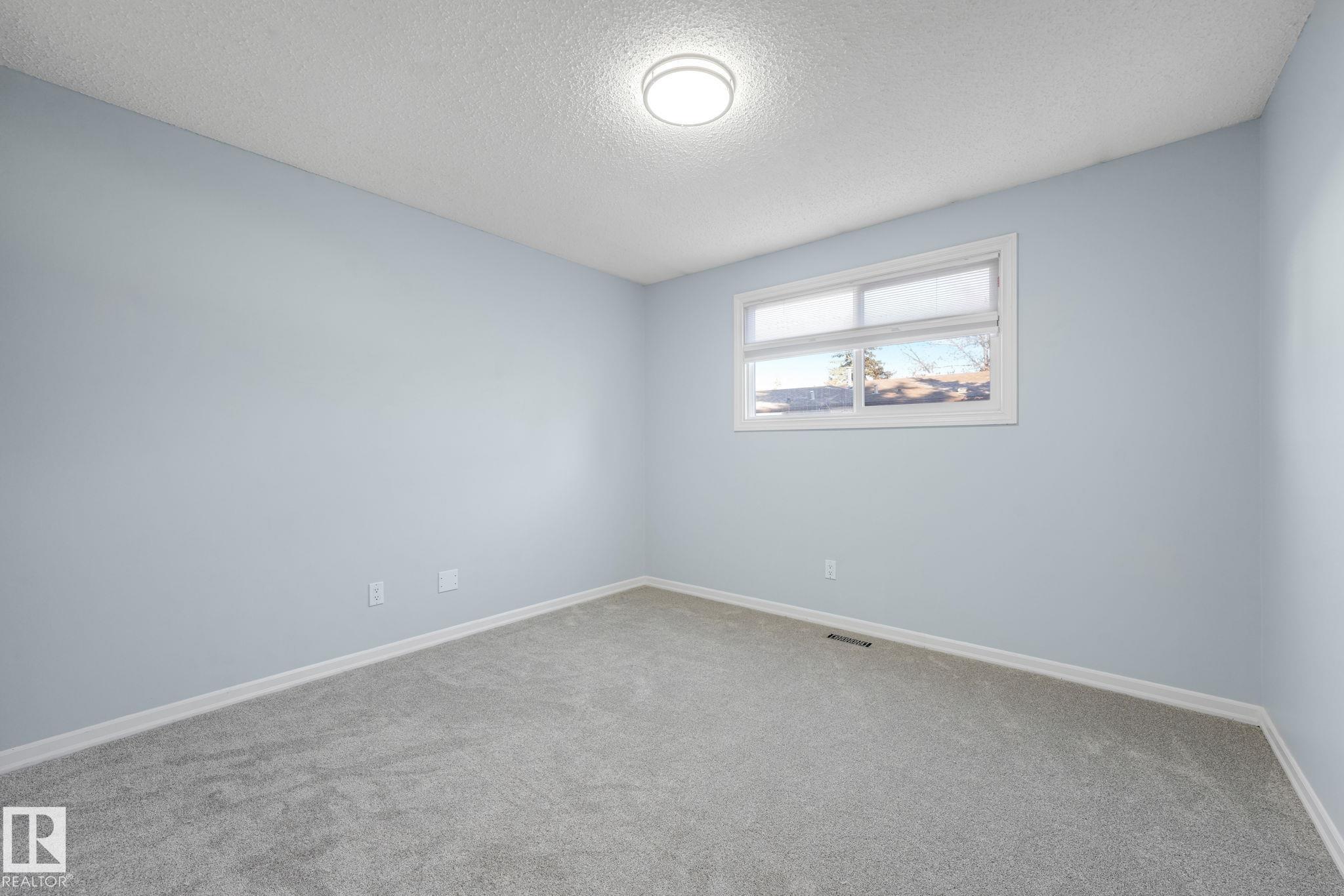 Photo 37 at 2625 135 Avenue NW, Kernohan, Edmonton
