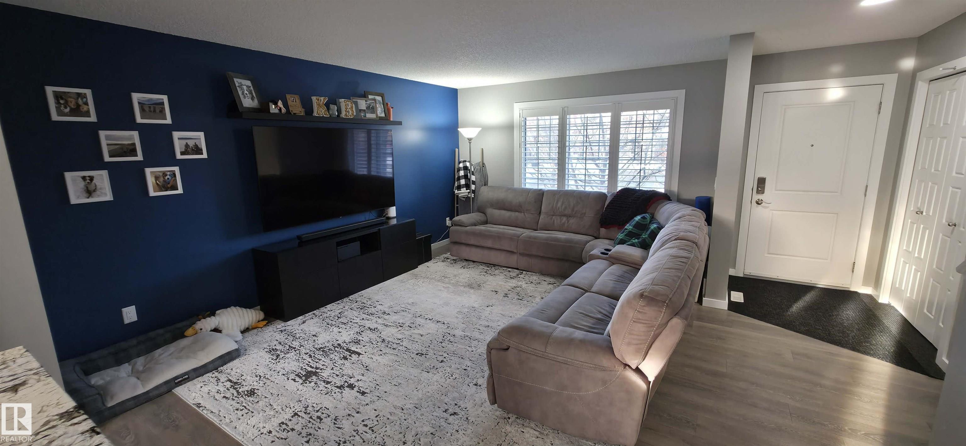 Picture for 5422 CRABAPPLE LO SW