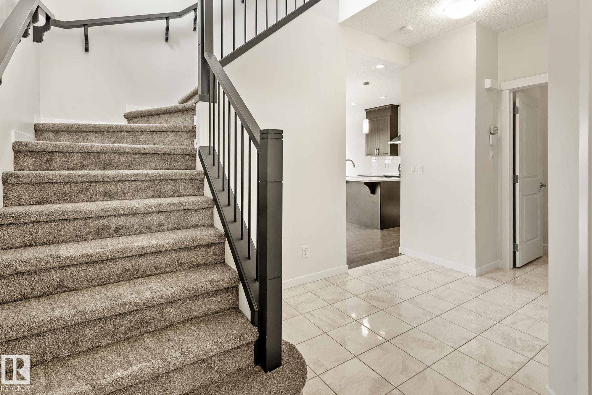 Picture for 5404 22 AV SW