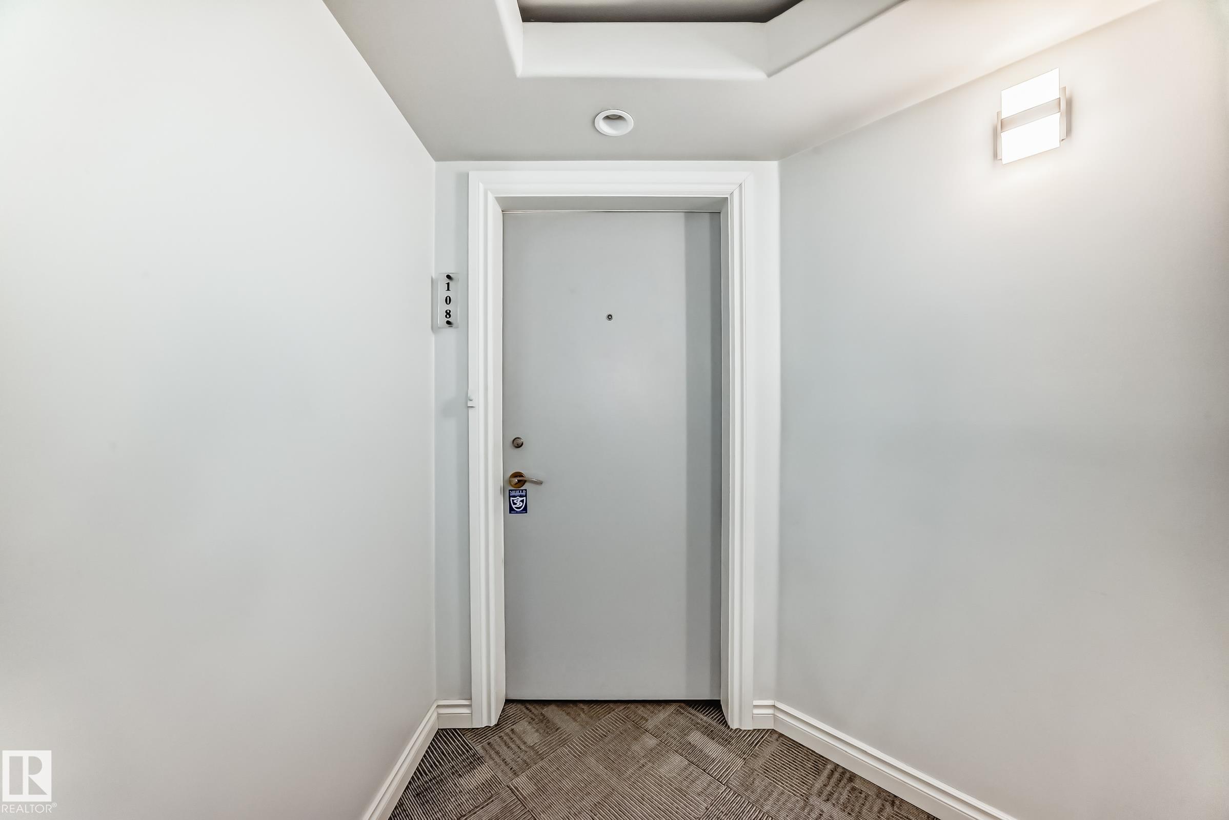 Photo 6 at 108 - 12028 103 Avenue NW, Wîhkwêntôwin, Edmonton