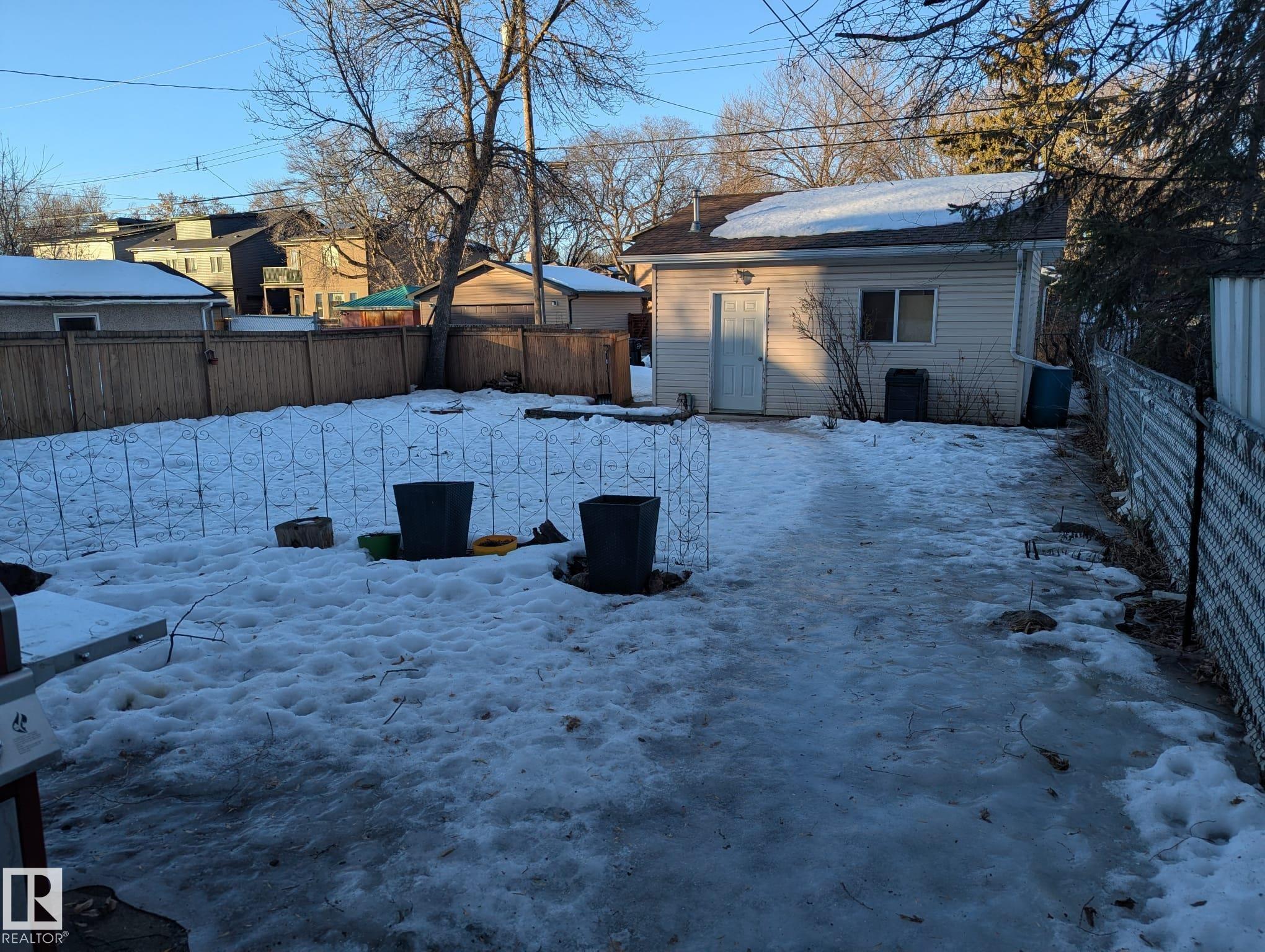 Picture for 10964 74 AV NW