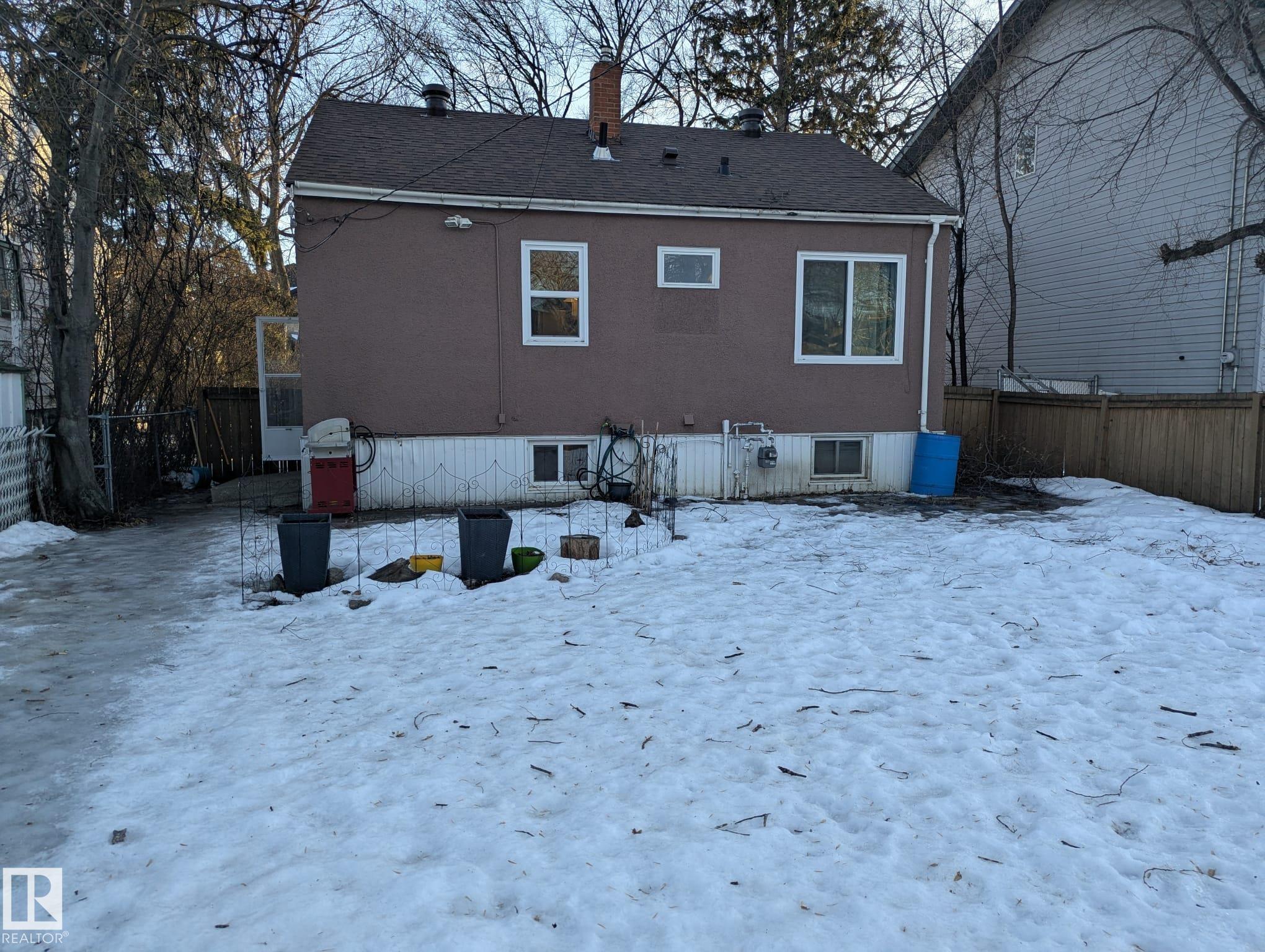 Picture for 10964 74 AV NW