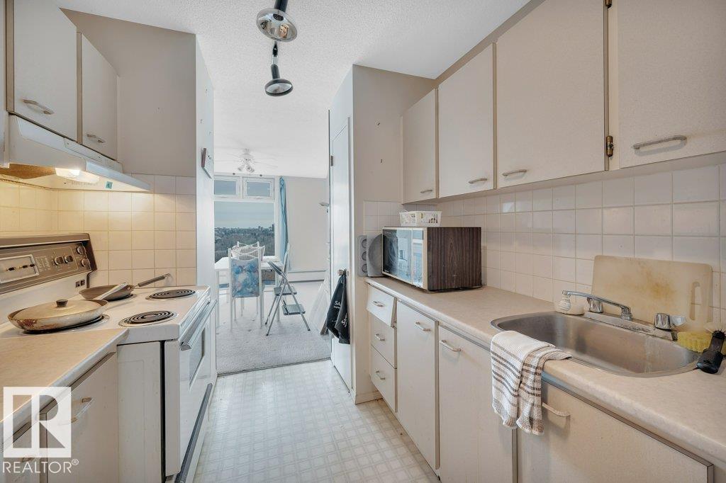 Photo 14 at 1501 - 9835 113 Street NW, Wîhkwêntôwin, Edmonton