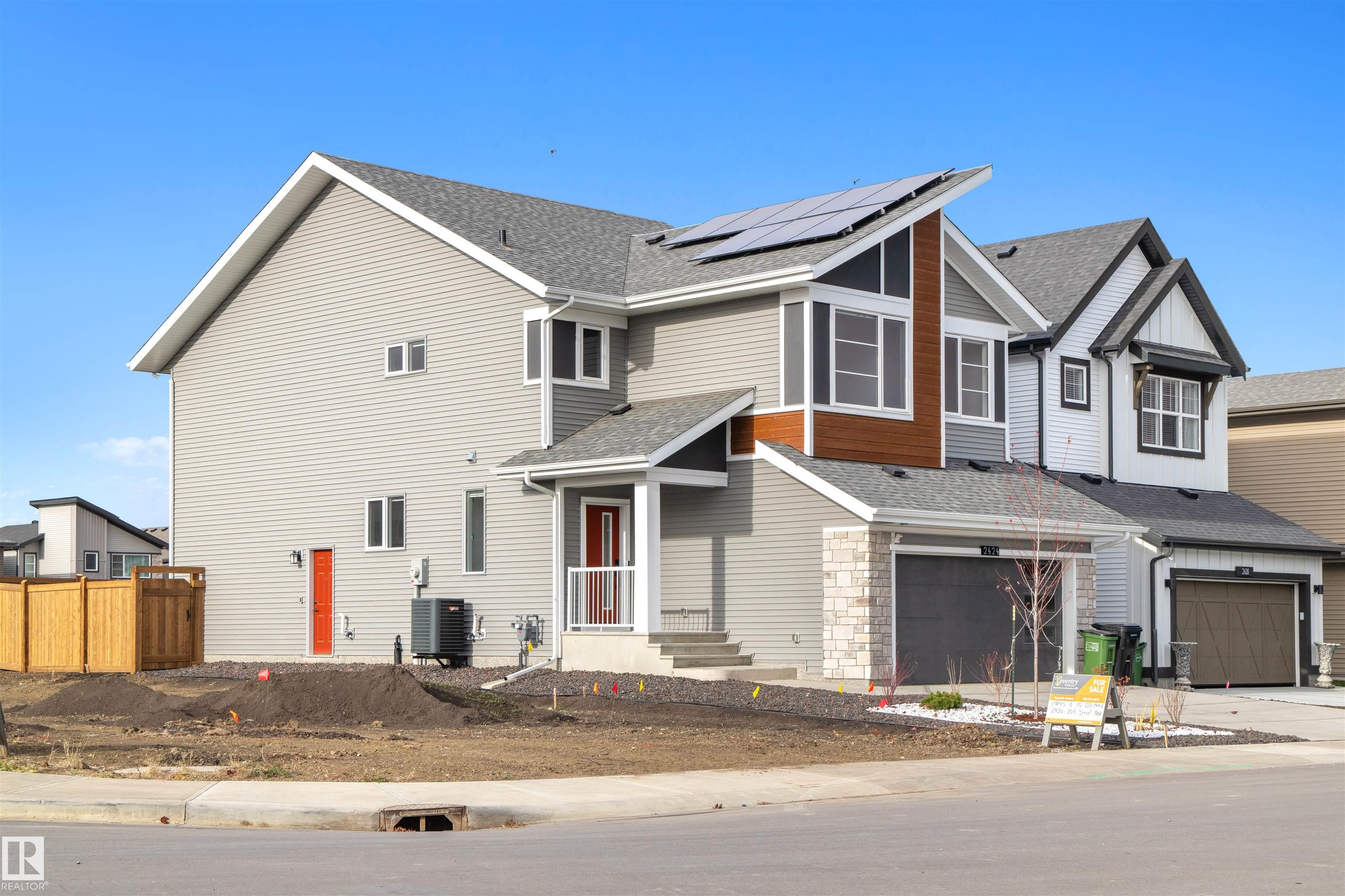 2424 205 Street NW, The Uplands, Edmonton