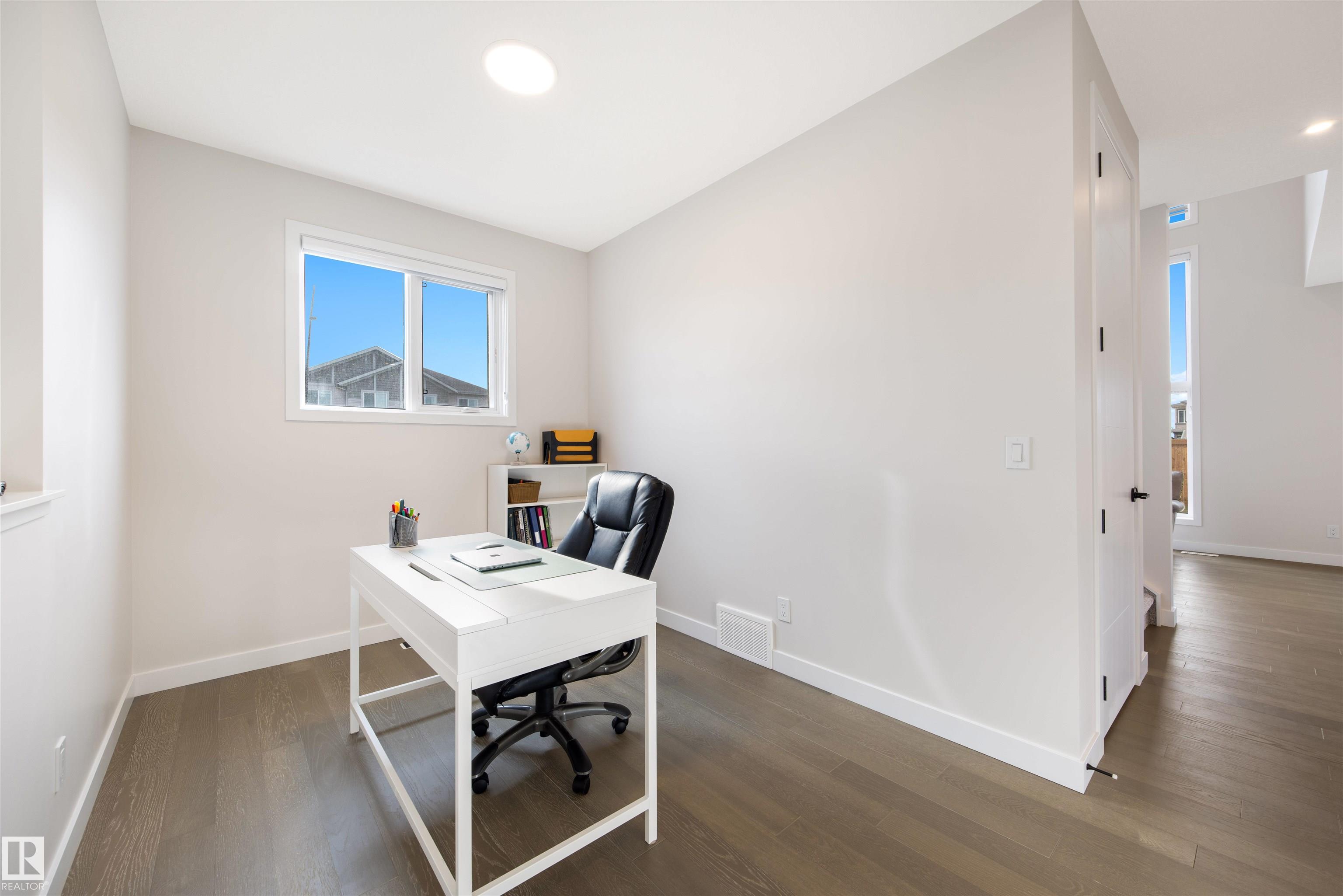 Photo 7 at 2424 205 Street NW, The Uplands, Edmonton