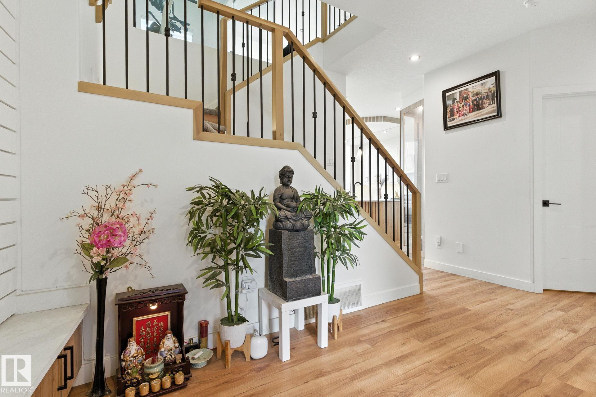 Picture for 1048 GOLDFINCH WY NW NW