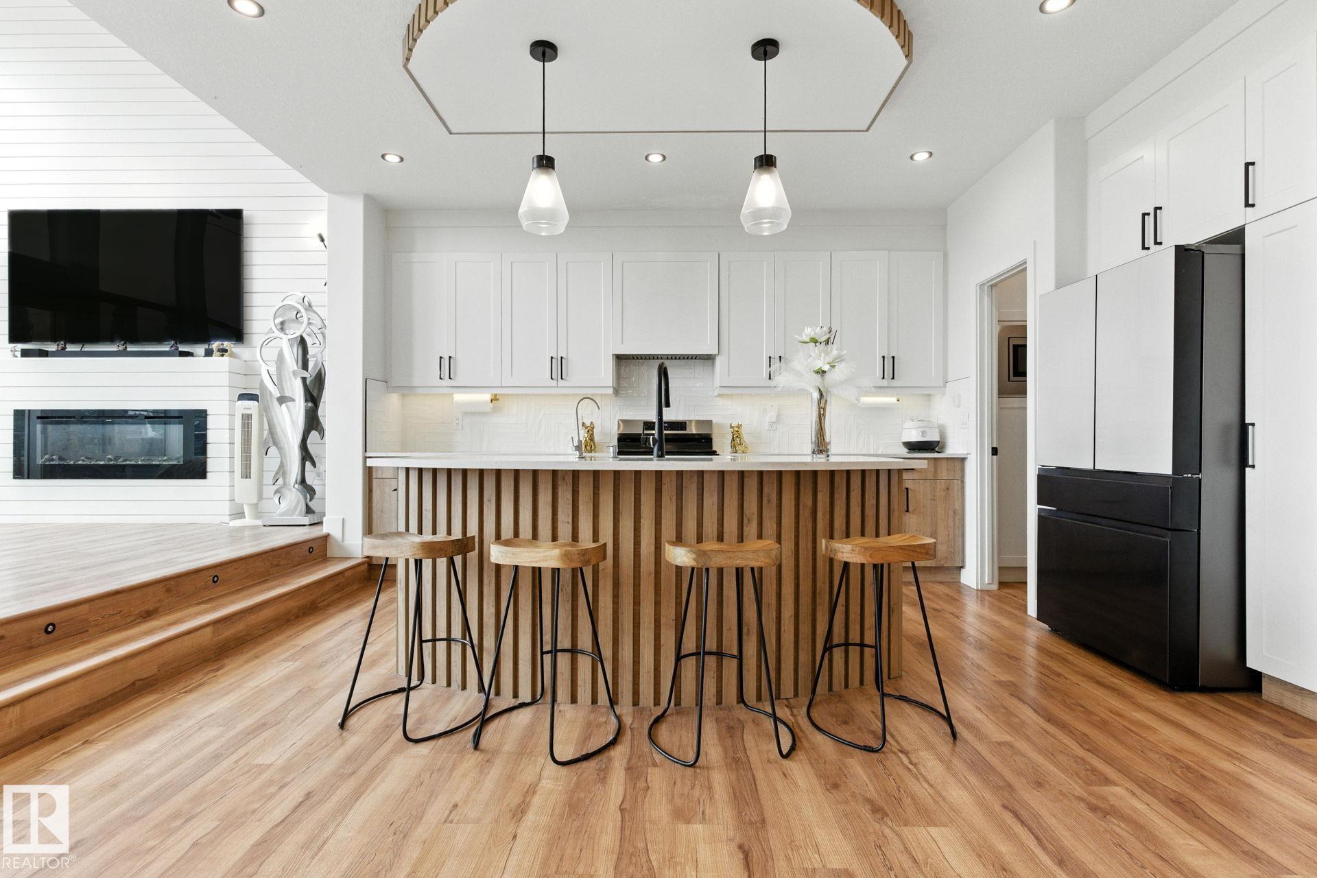 Picture for 1048 GOLDFINCH WY NW NW