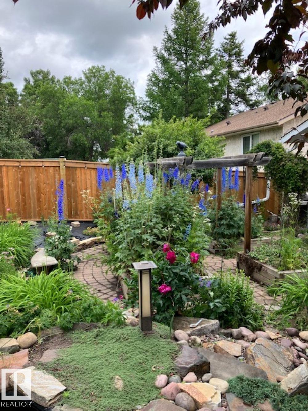 Photo 43 at 29 Woodlands Road, Woodlands, St. Albert