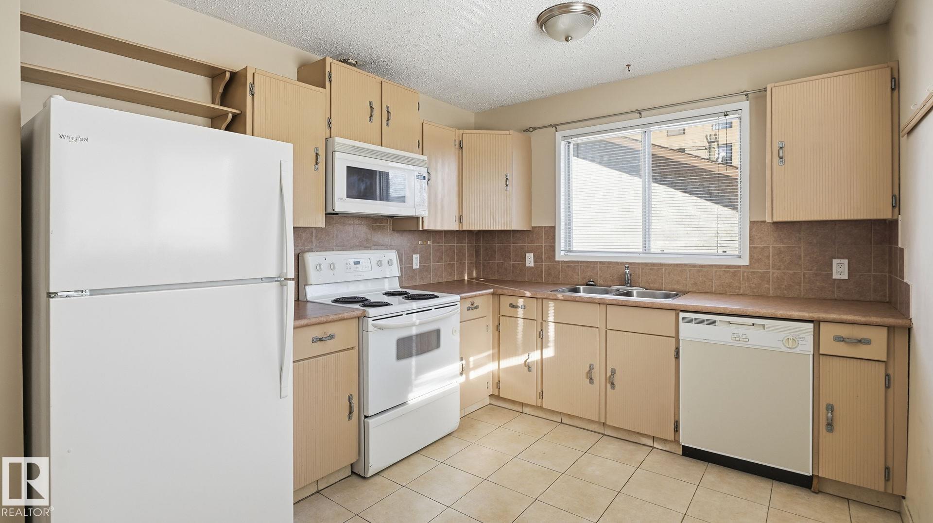 Photo 7 at 11205 125 St & 12414 112 Avenue NW, Inglewood, Edmonton