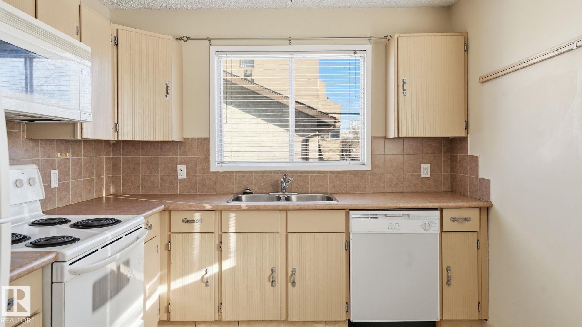 Photo 8 at 11205 125 St & 12414 112 Avenue NW, Inglewood, Edmonton