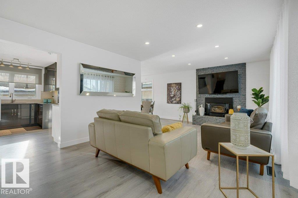 Picture for 7611 141 AV NW NW