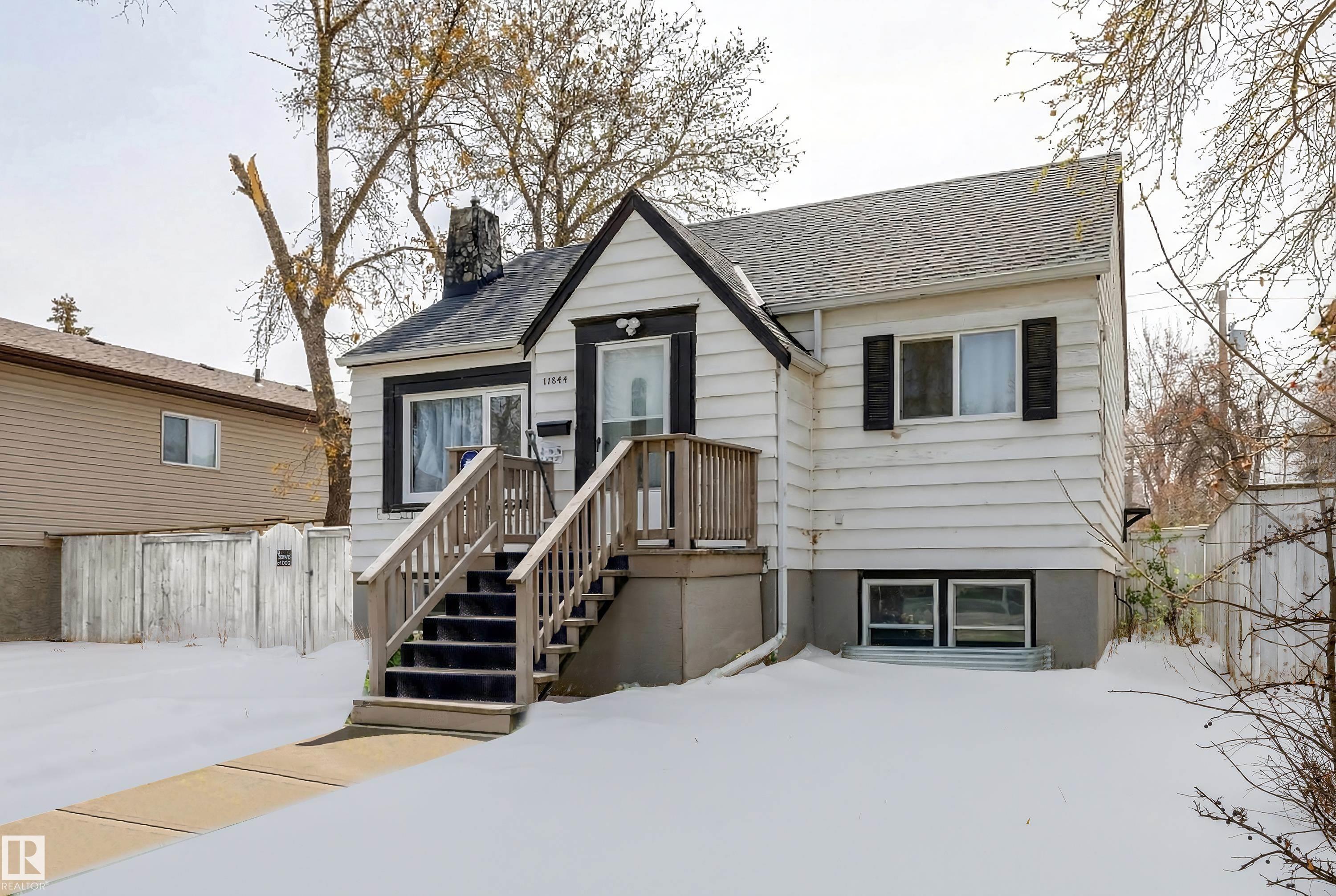 Photo 3 at 11844 96 Street NW, Alberta Avenue, Edmonton