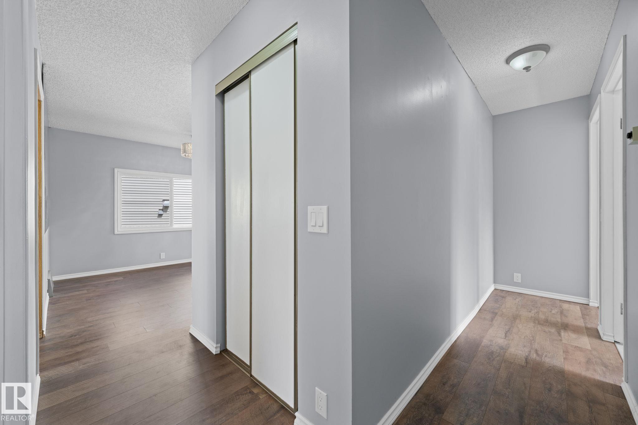 Photo 21 at 10458 14 Avenue NW, Bearspaw, Edmonton