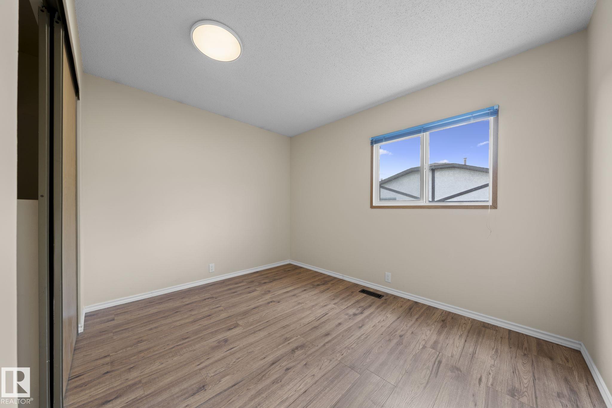 Photo 27 at 10458 14 Avenue NW, Bearspaw, Edmonton