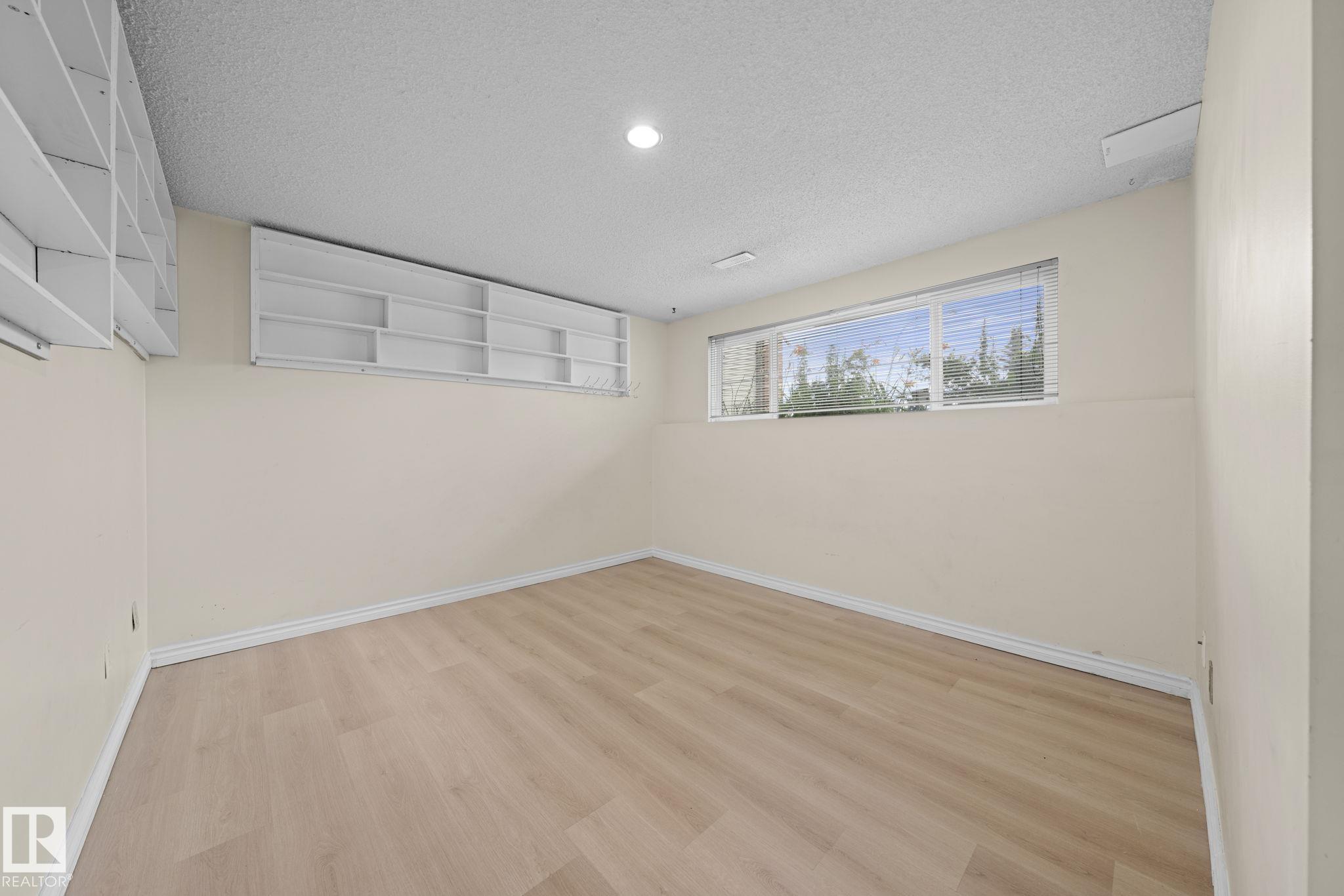 Photo 29 at 10458 14 Avenue NW, Bearspaw, Edmonton