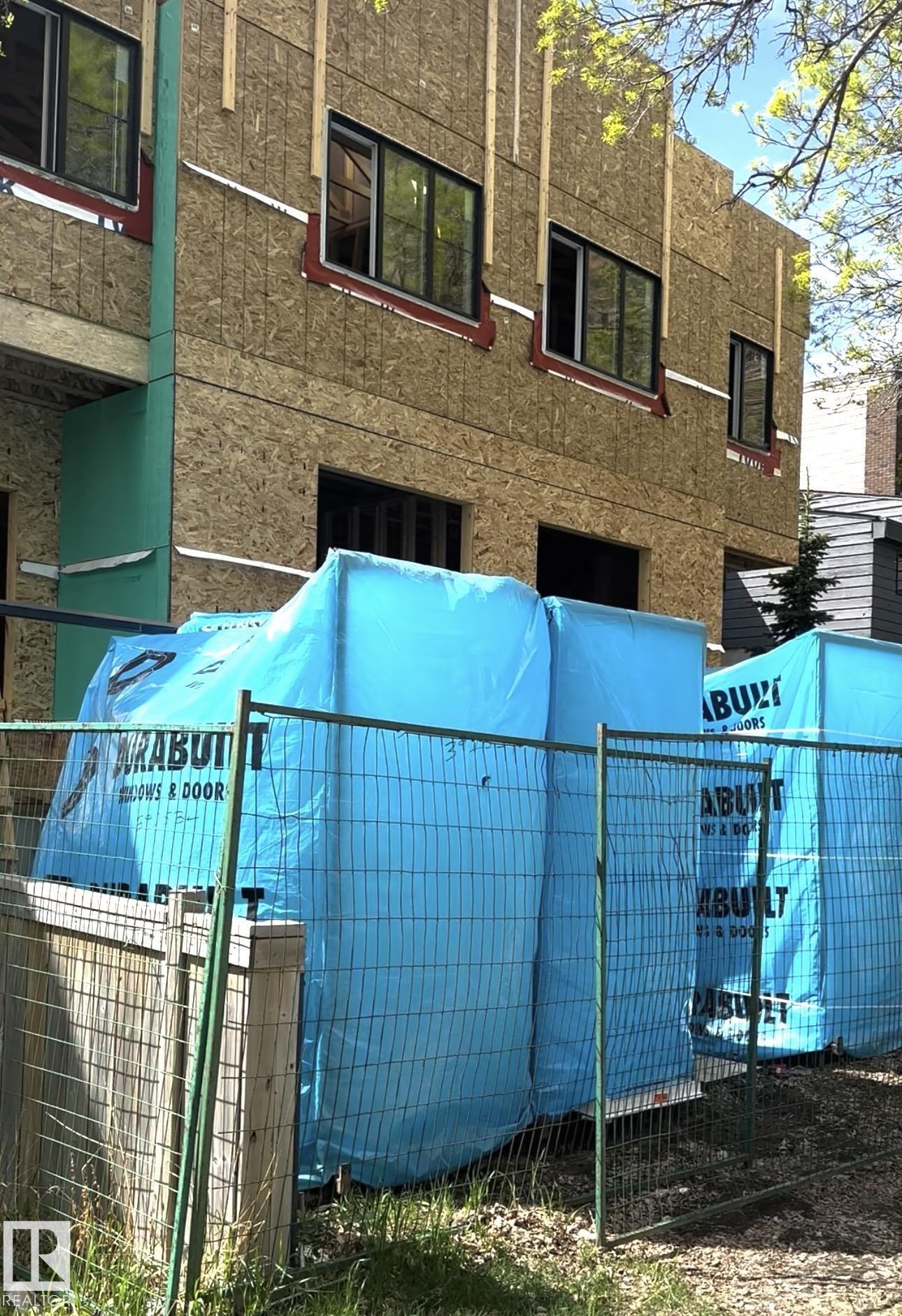 10021 89 Avenue NW, Strathcona, Edmonton 2