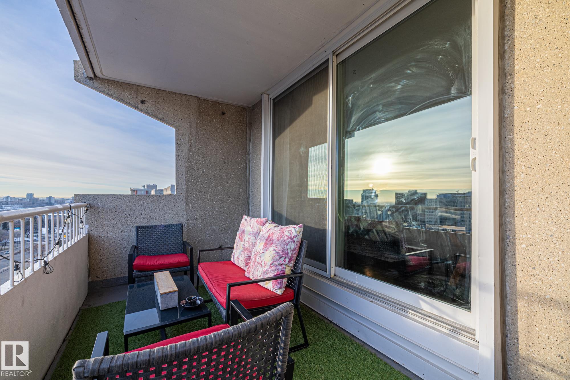 Photo 12 at 1502 - 9909 110 Street NW, Wîhkwêntôwin, Edmonton