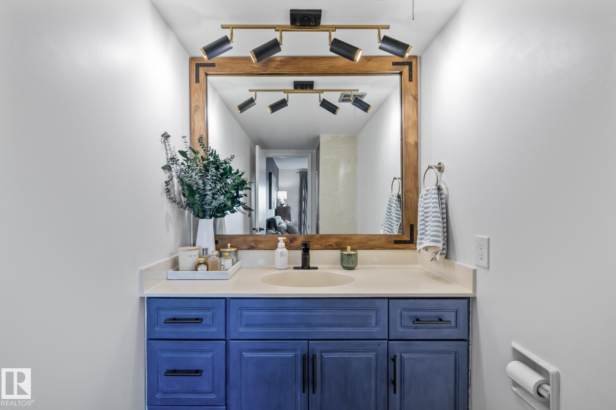 Photo 26 at 1502 - 9909 110 Street NW, Wîhkwêntôwin, Edmonton