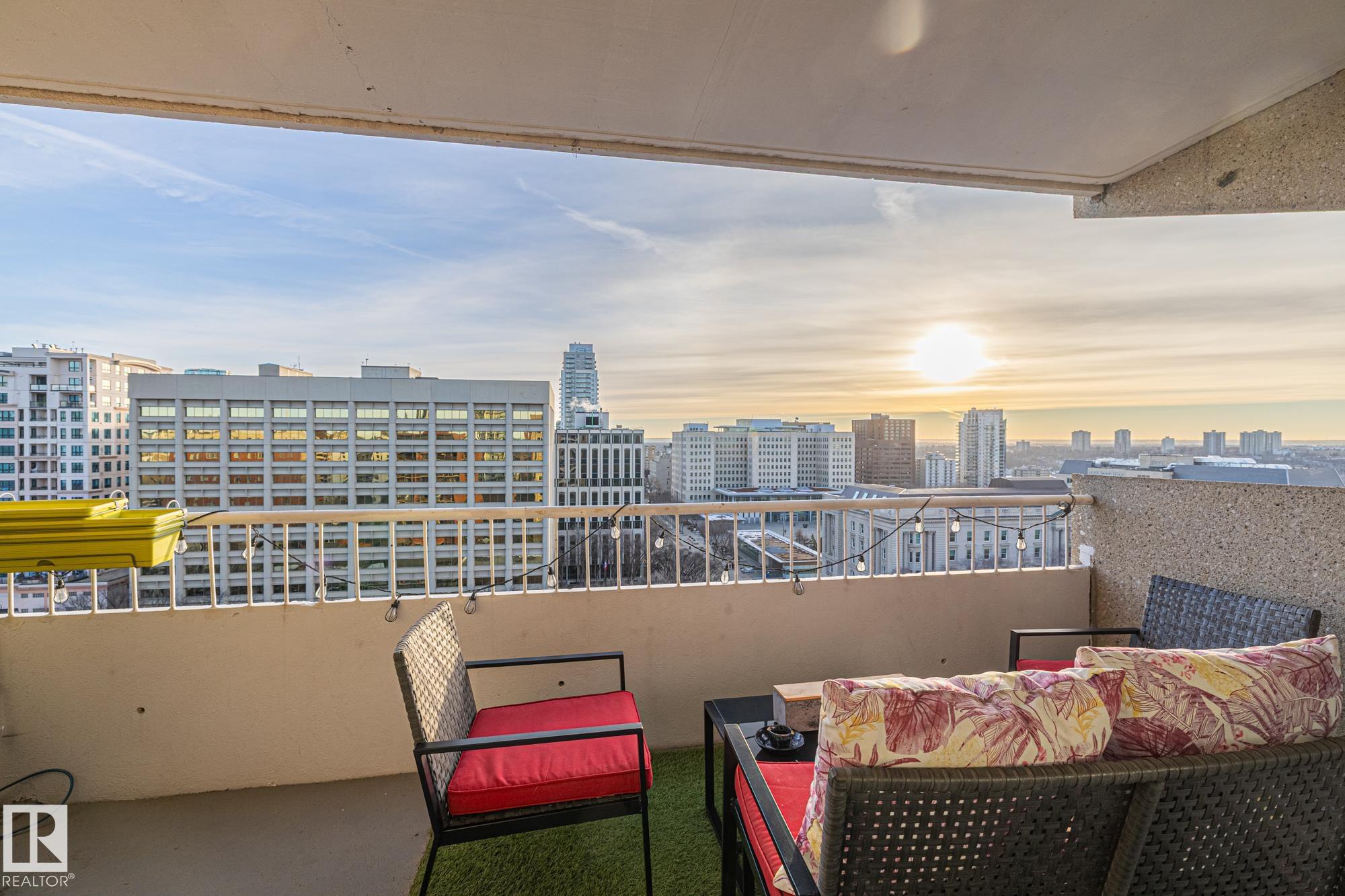 Photo 9 at 1502 - 9909 110 Street NW, Wîhkwêntôwin, Edmonton