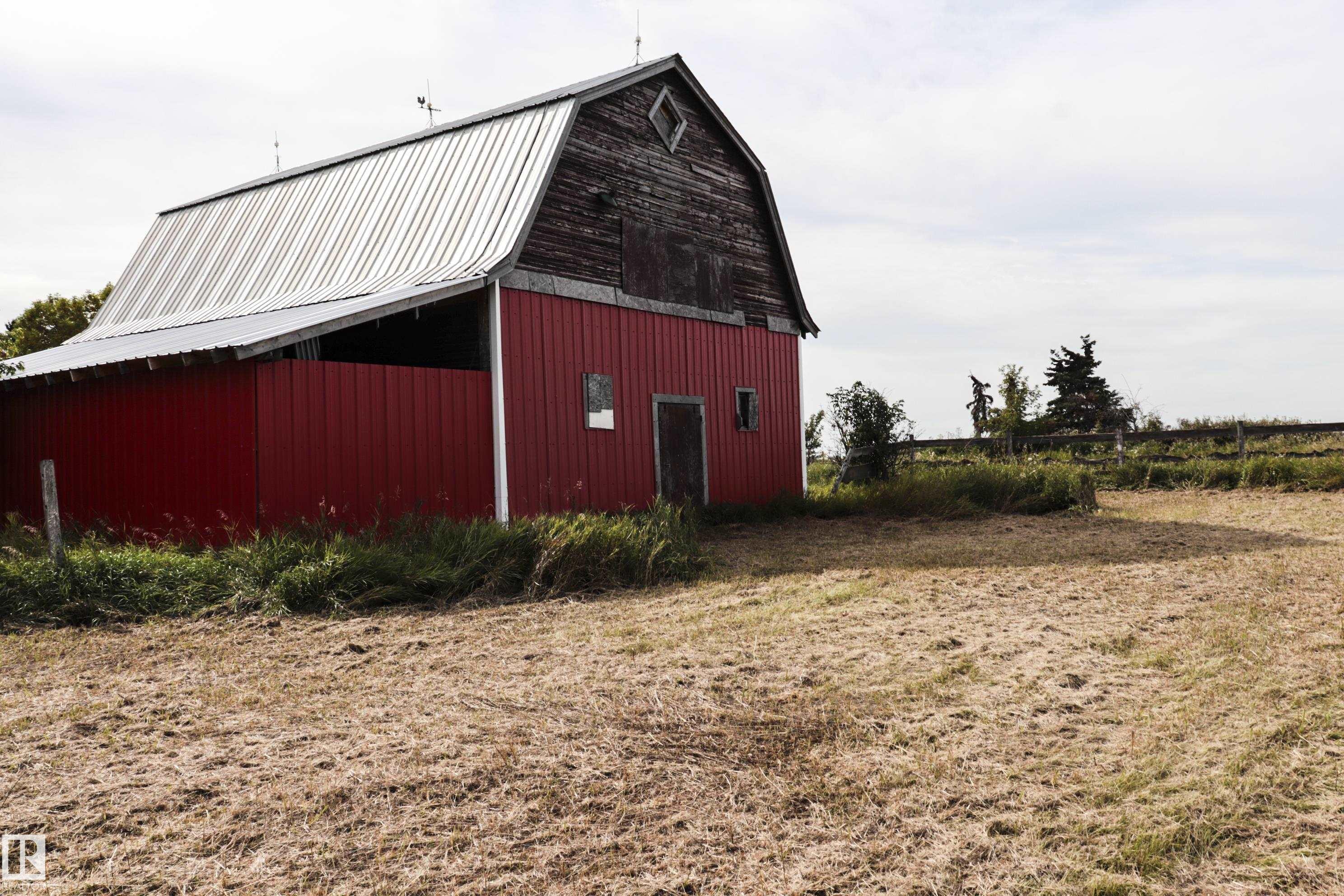 Photo 45 at 53506 Rge Rd 271, None, Rural Parkland County