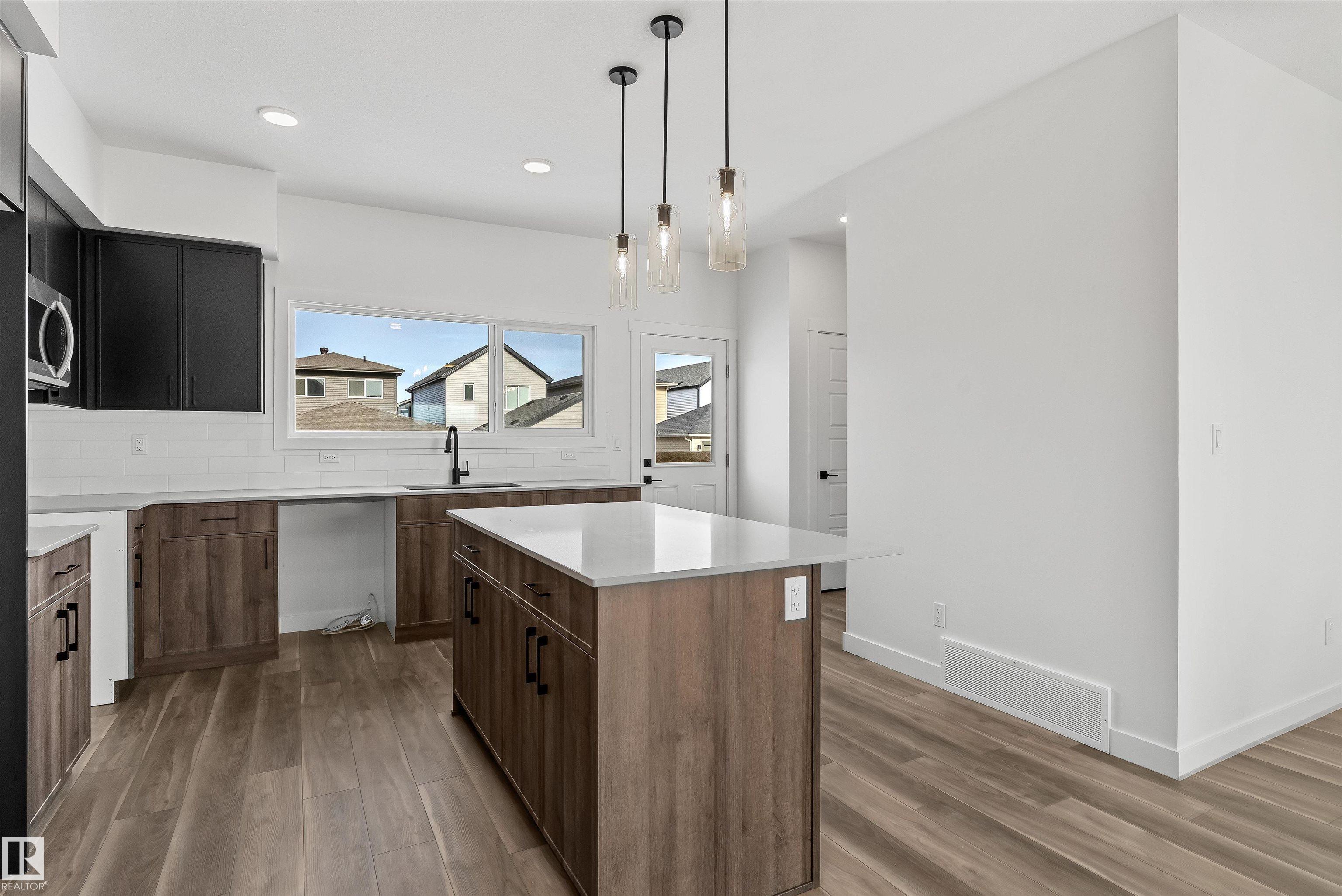 Photo 12 at 1216 Mcleod Avenue, Easton, Spruce Grove