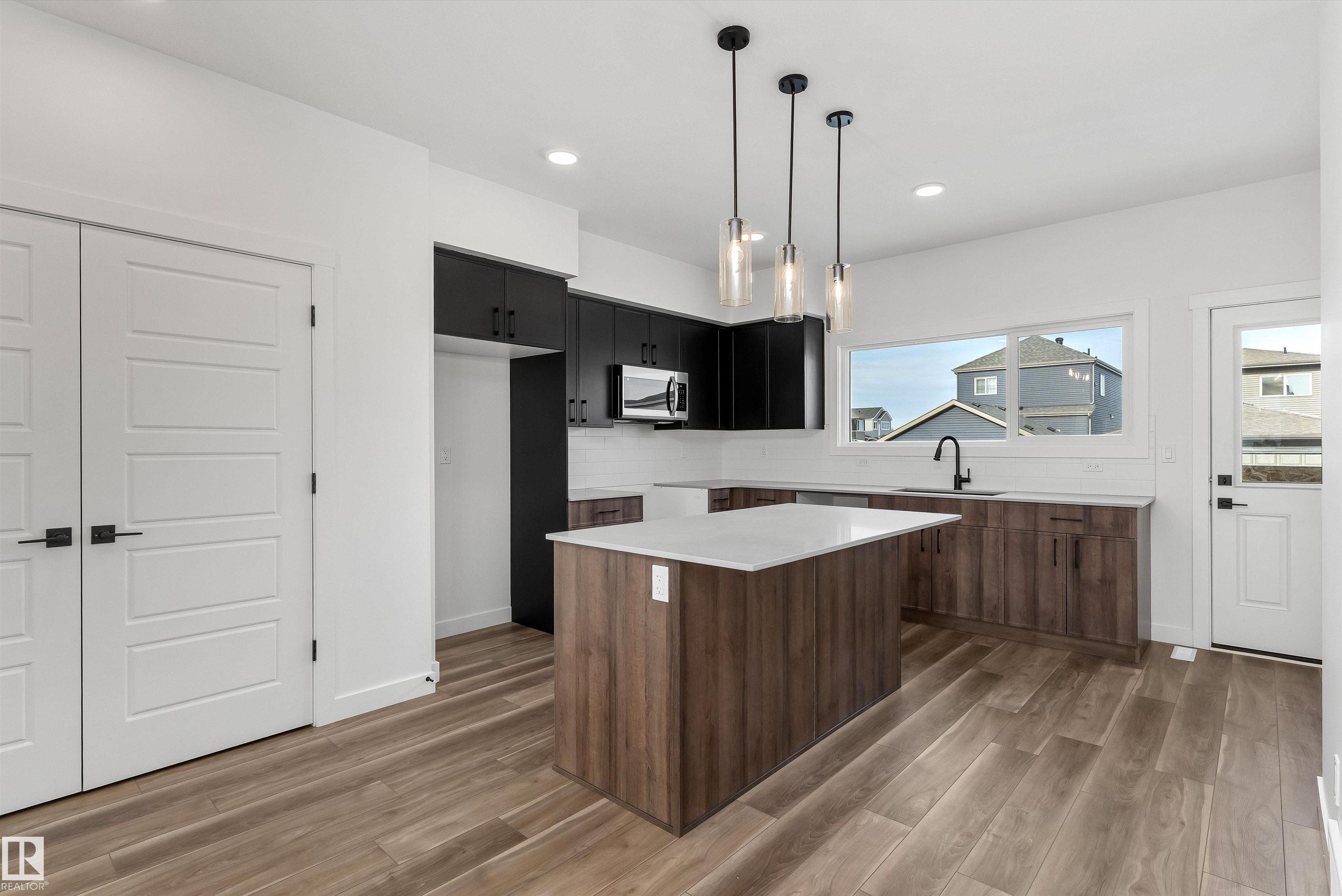 Photo 10 at 1216 Mcleod Avenue, Easton, Spruce Grove