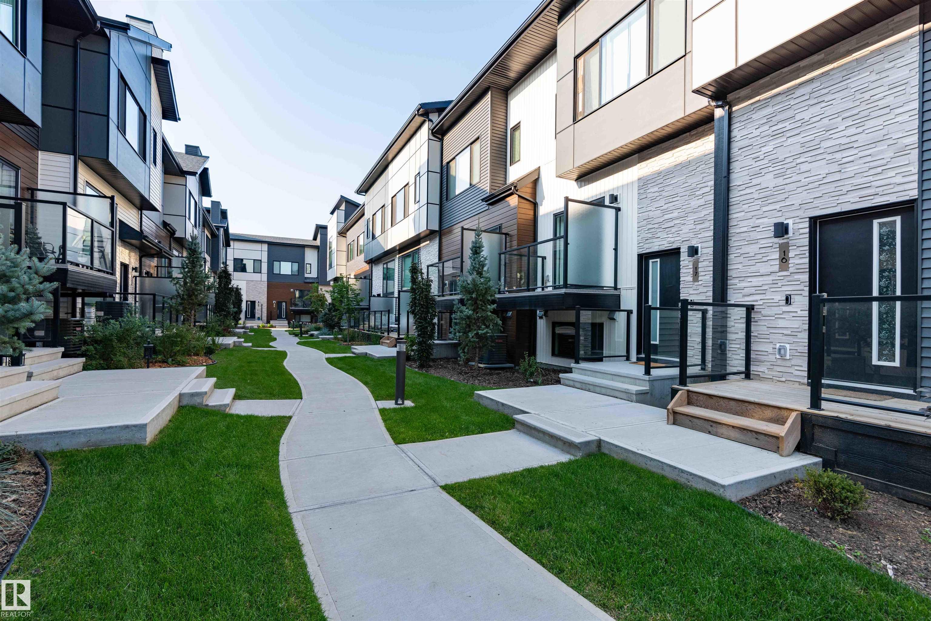 Photo 34 at 21 - 1729 Keene Crescent SW, Keswick, Edmonton