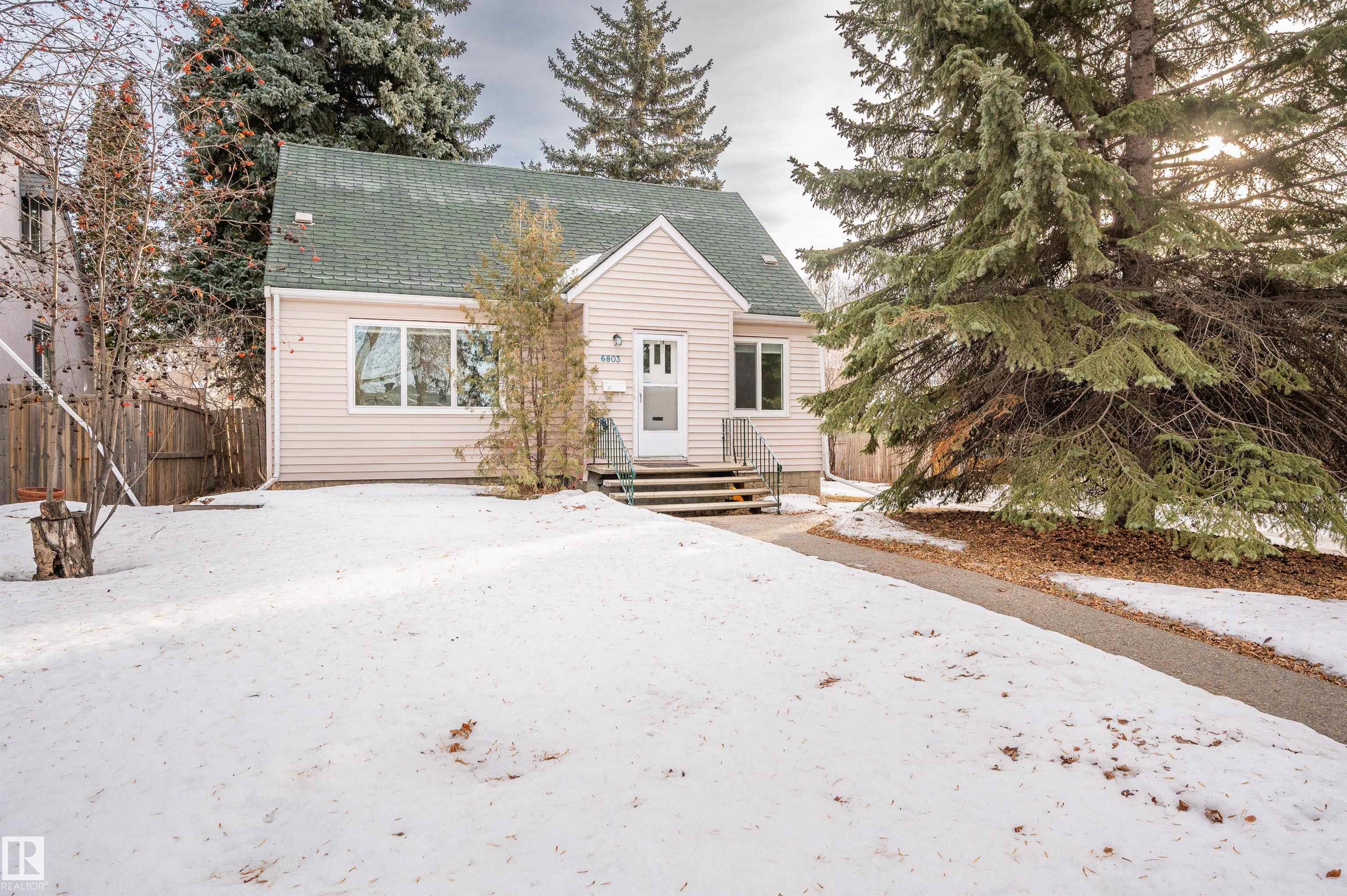 6803 112a Street NW, Parkallen, Edmonton