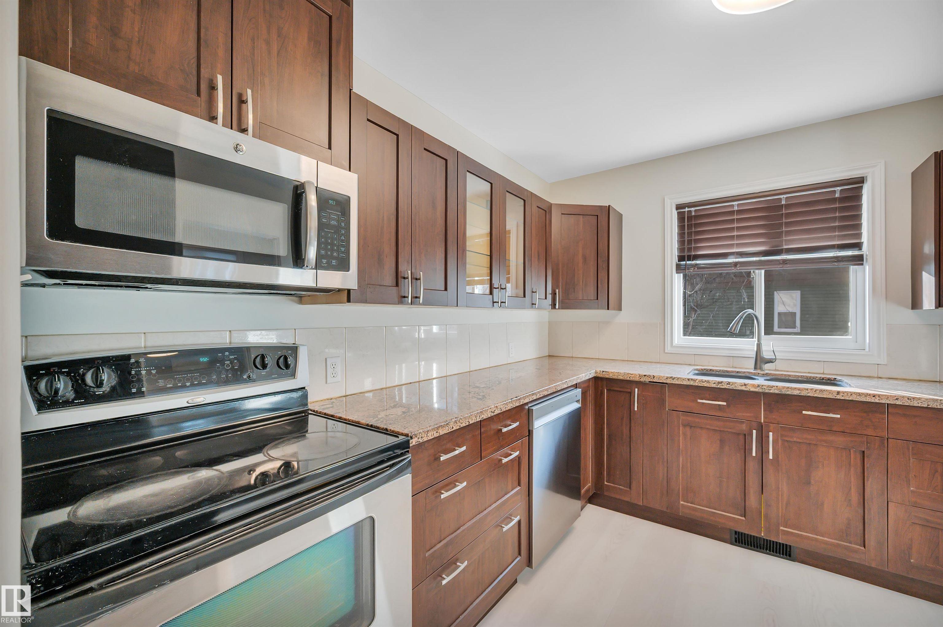 Photo 19 at 6803 112a Street NW, Parkallen, Edmonton