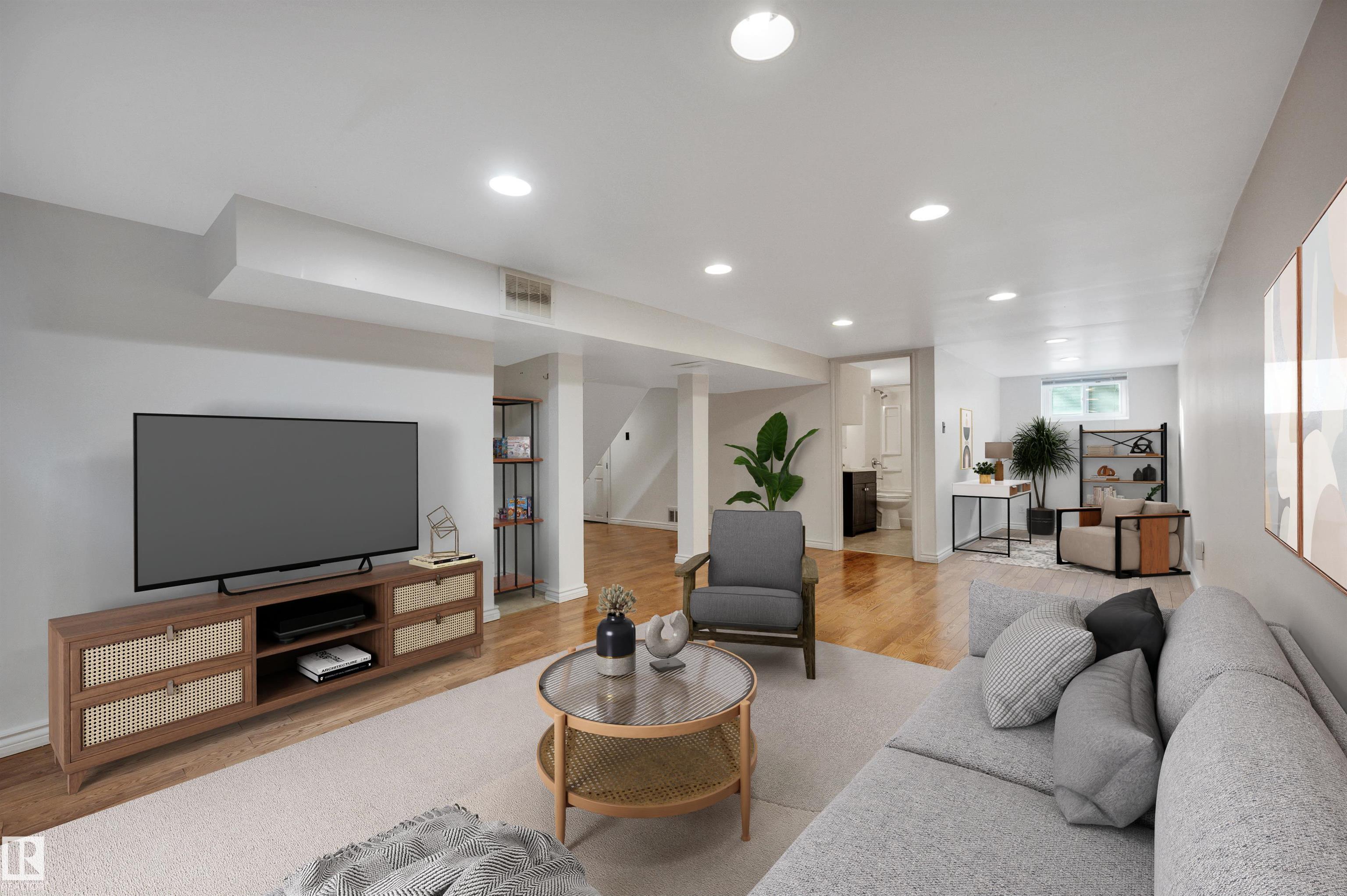 Photo 36 at 6803 112a Street NW, Parkallen, Edmonton