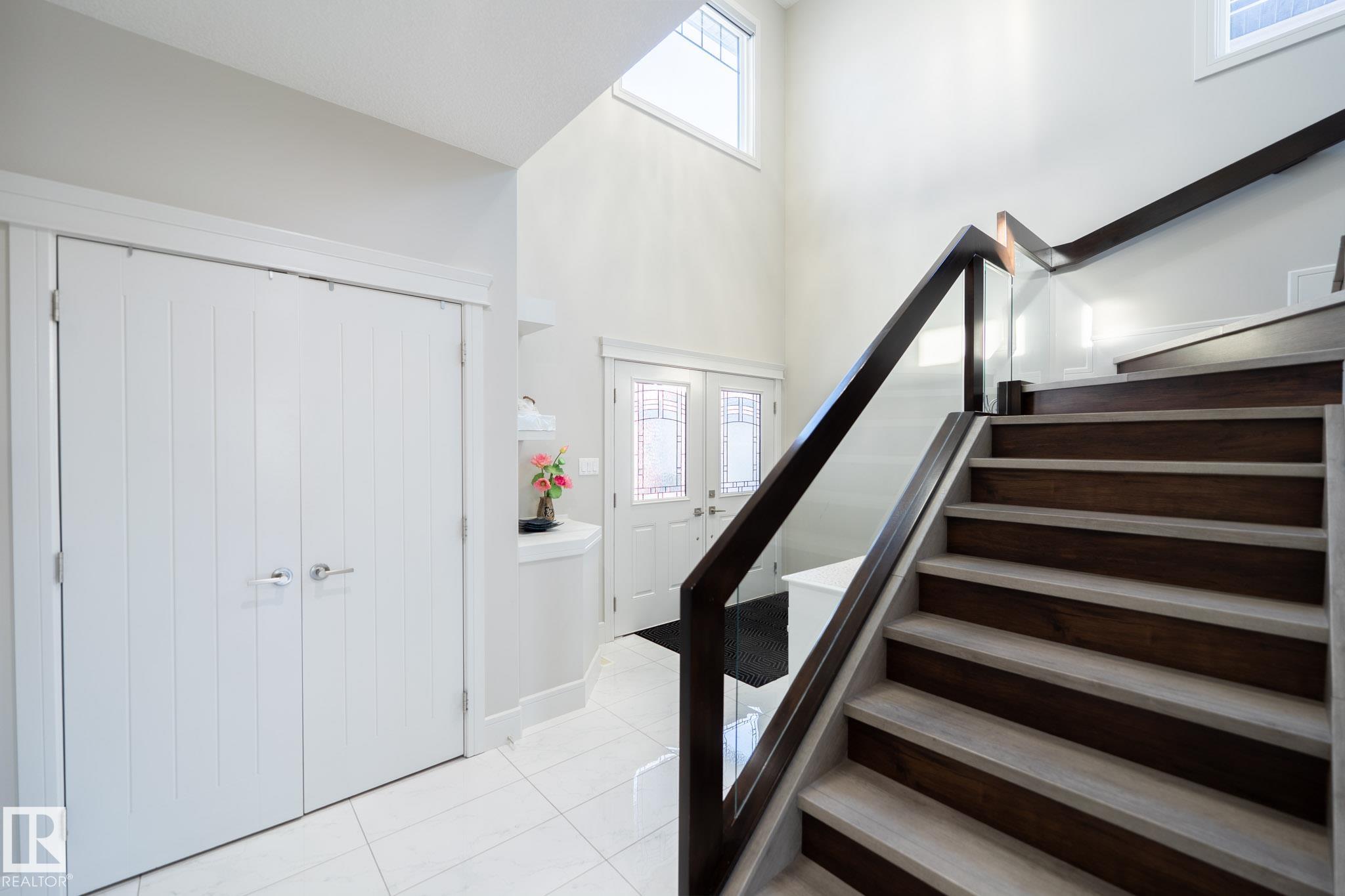 3623 8 Street NW, Maple Crest, Edmonton