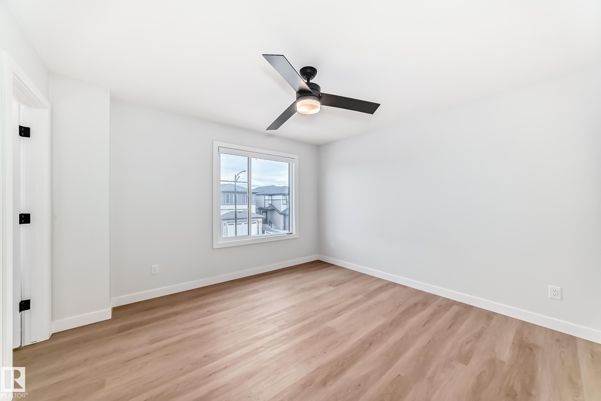 https://zimg.paragon.ice.com/ParagonImages/Property/PM/RAE/225386237/19/0/0/47dd7b43e1461da0d55b3e8155db28ba/1/cdf1233d1fd6a77a37ec516fa3bcc666/225386237-799b6054-6590-4026-8b34-c8b9ac301a50.JPG